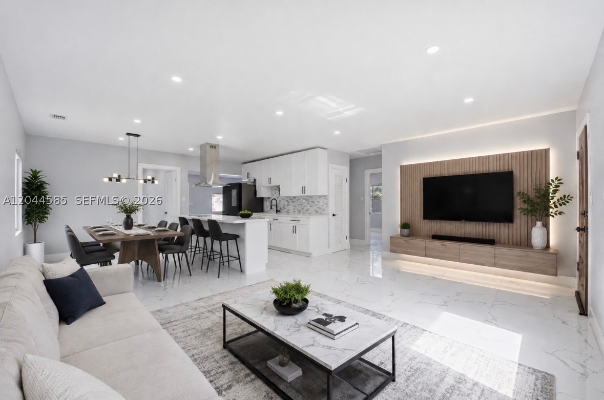 NORTH SHORE HEIGHTS - Residential