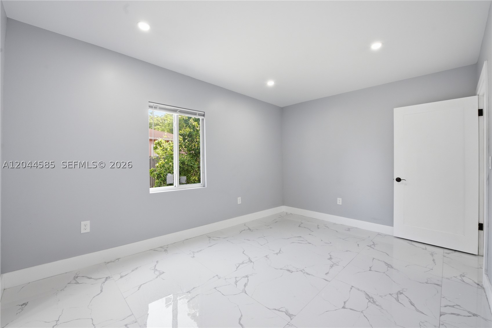 NORTH SHORE HEIGHTS - Residential