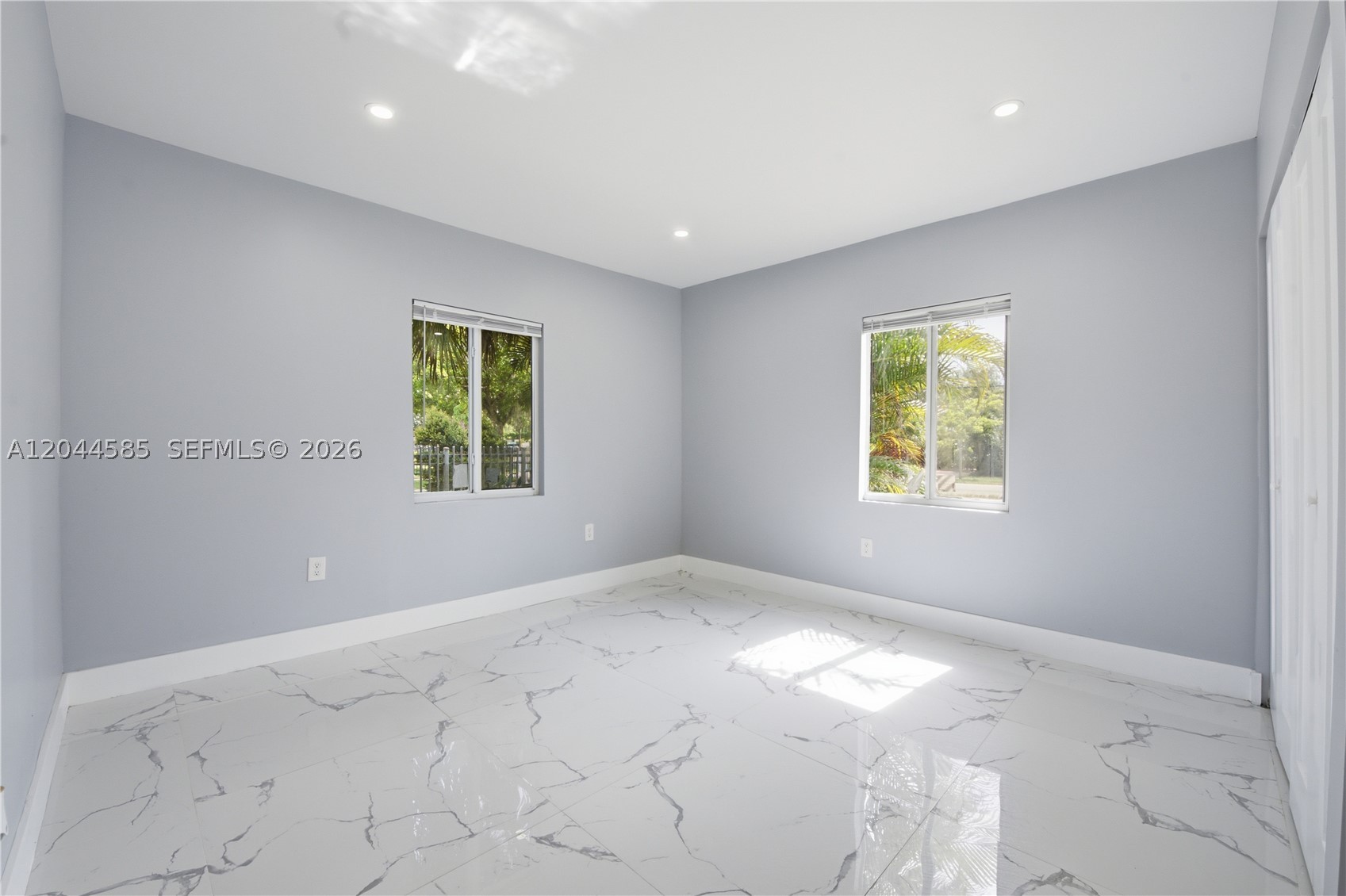 NORTH SHORE HEIGHTS - Residential