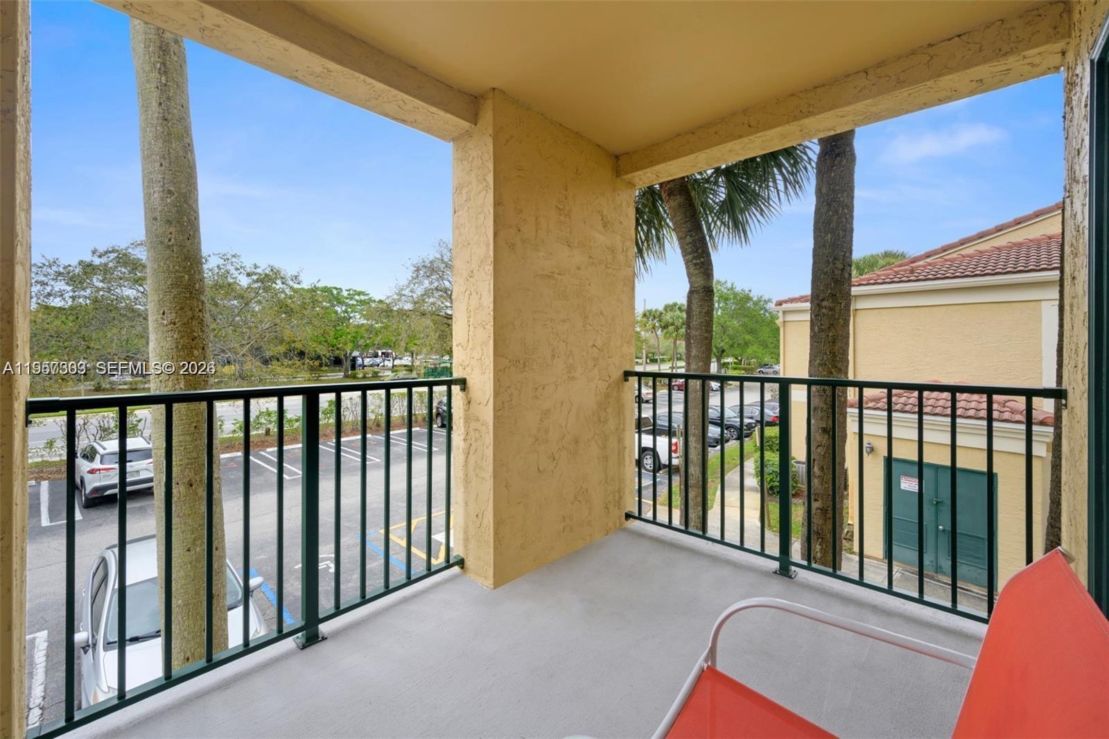 SAVANNAH AT RIVERSIDE CON - Residential