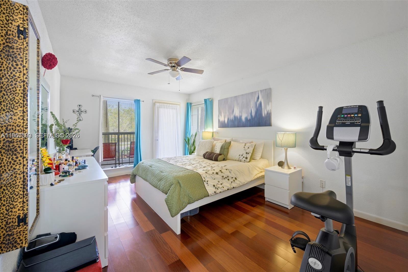 SAVANNAH AT RIVERSIDE CON - Residential