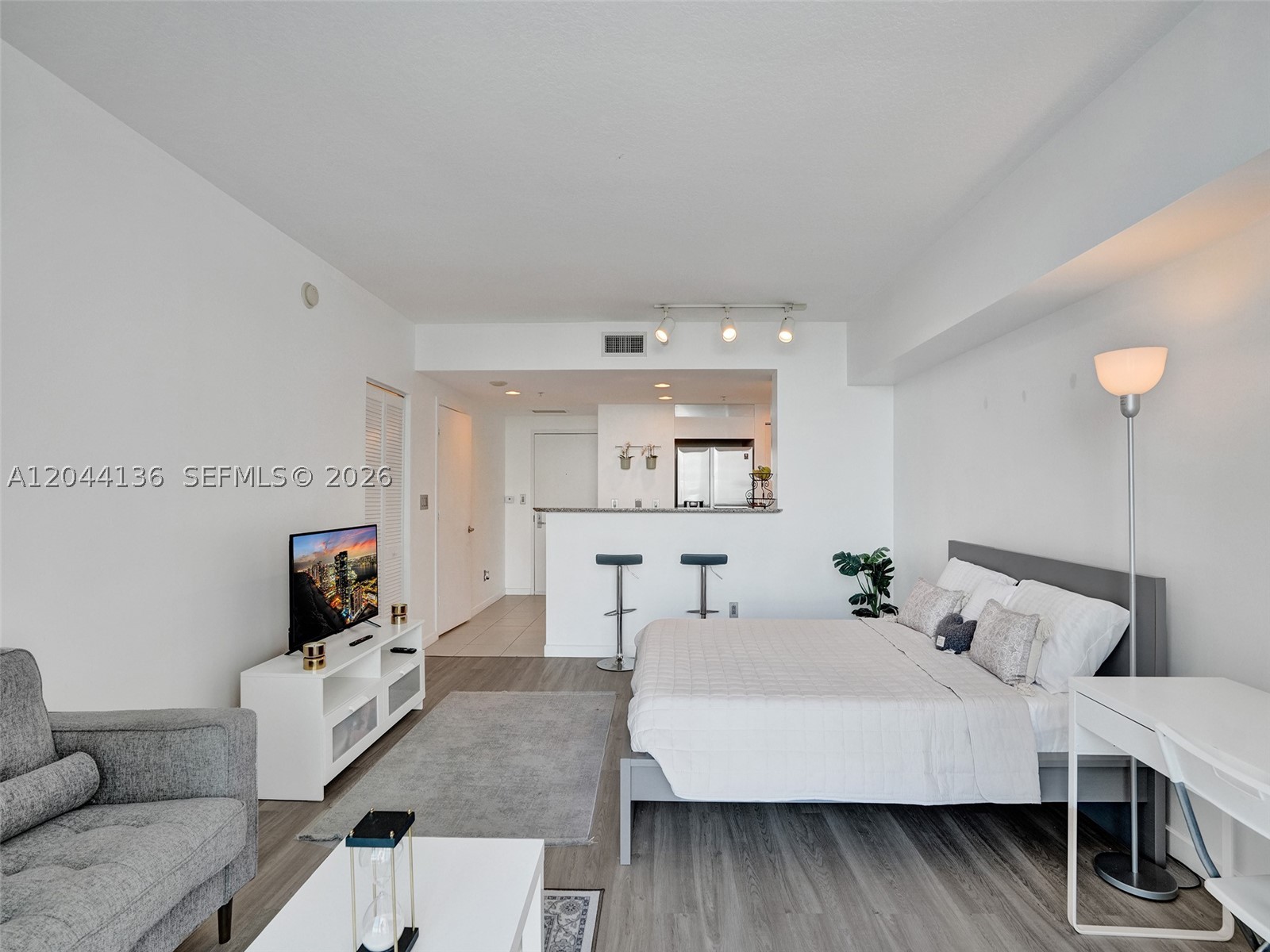 ONE MIAMI WEST CONDO - Residential Lease