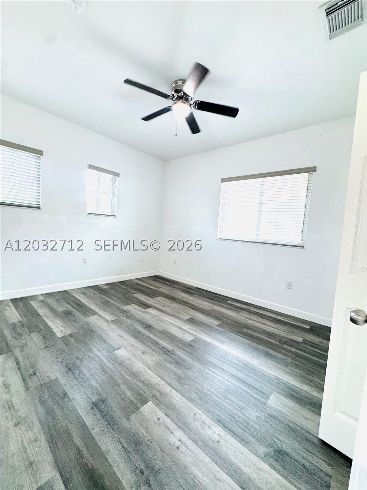 EMILIOS PLACE AT OASIS - Residential Lease