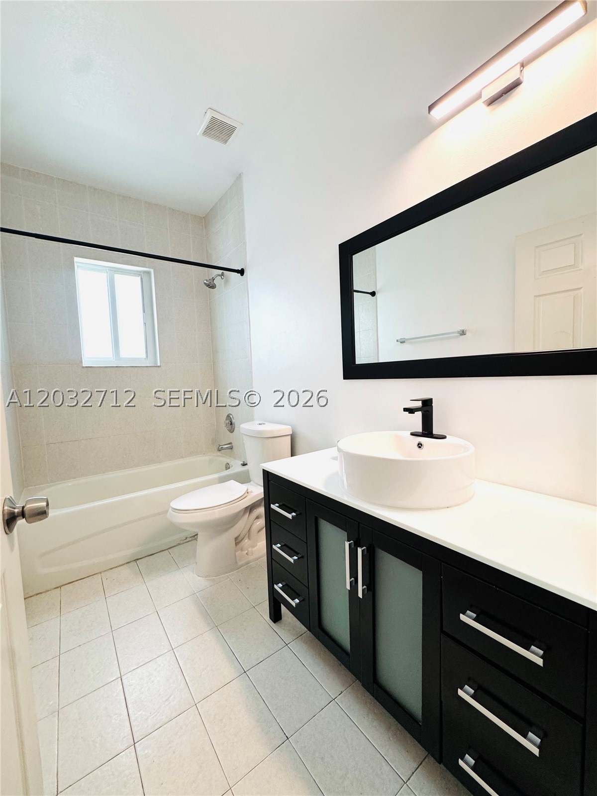 EMILIOS PLACE AT OASIS - Residential Lease