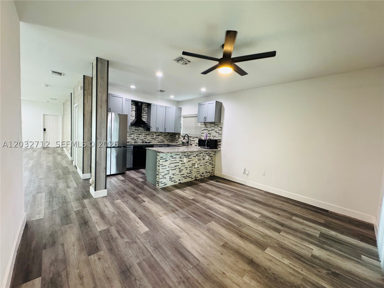 EMILIOS PLACE AT OASIS - Residential Lease