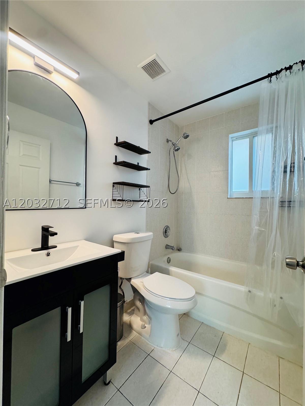EMILIOS PLACE AT OASIS - Residential Lease