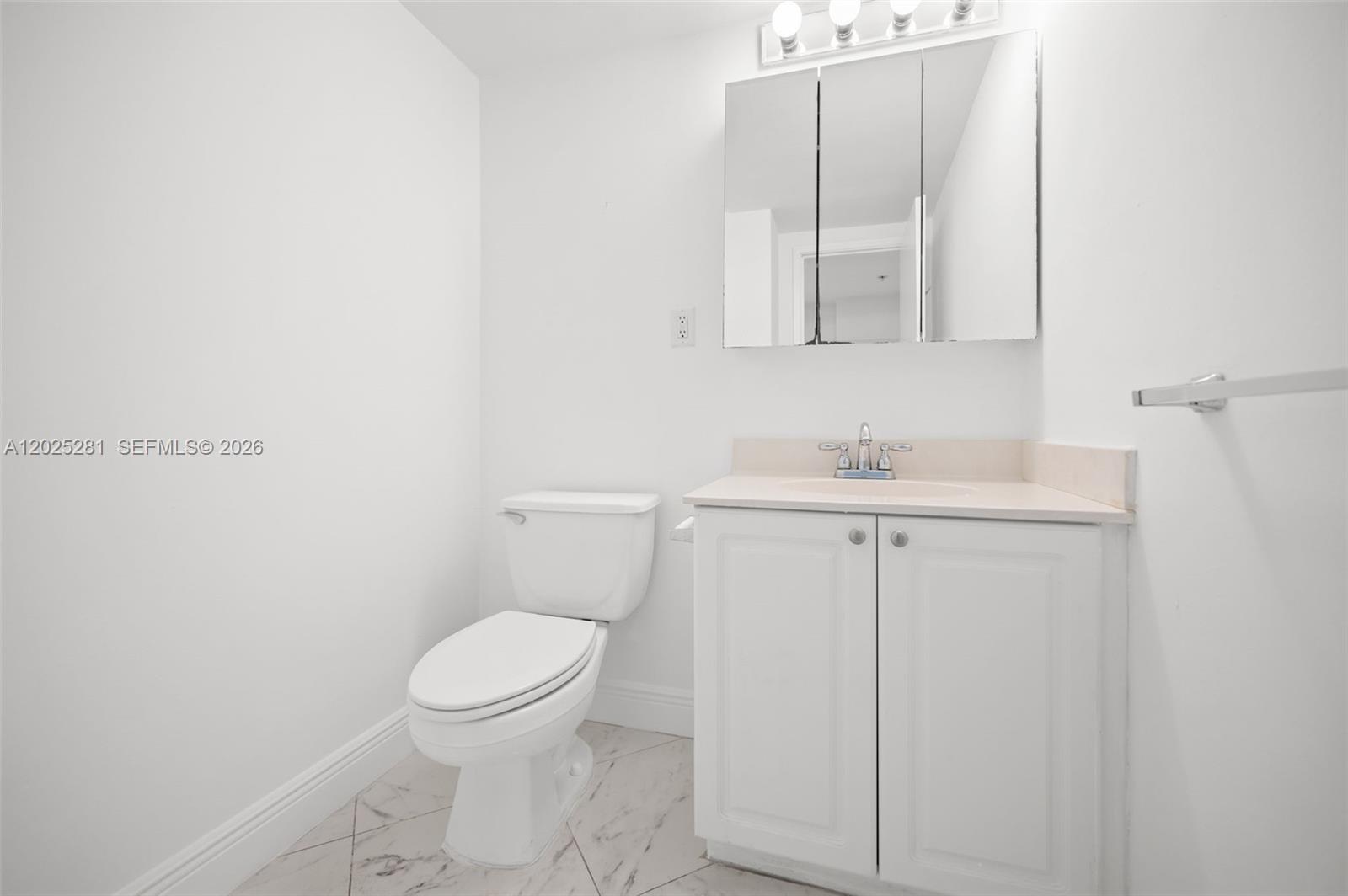 OCEANVIEW BUILDING B COND - Residential Lease