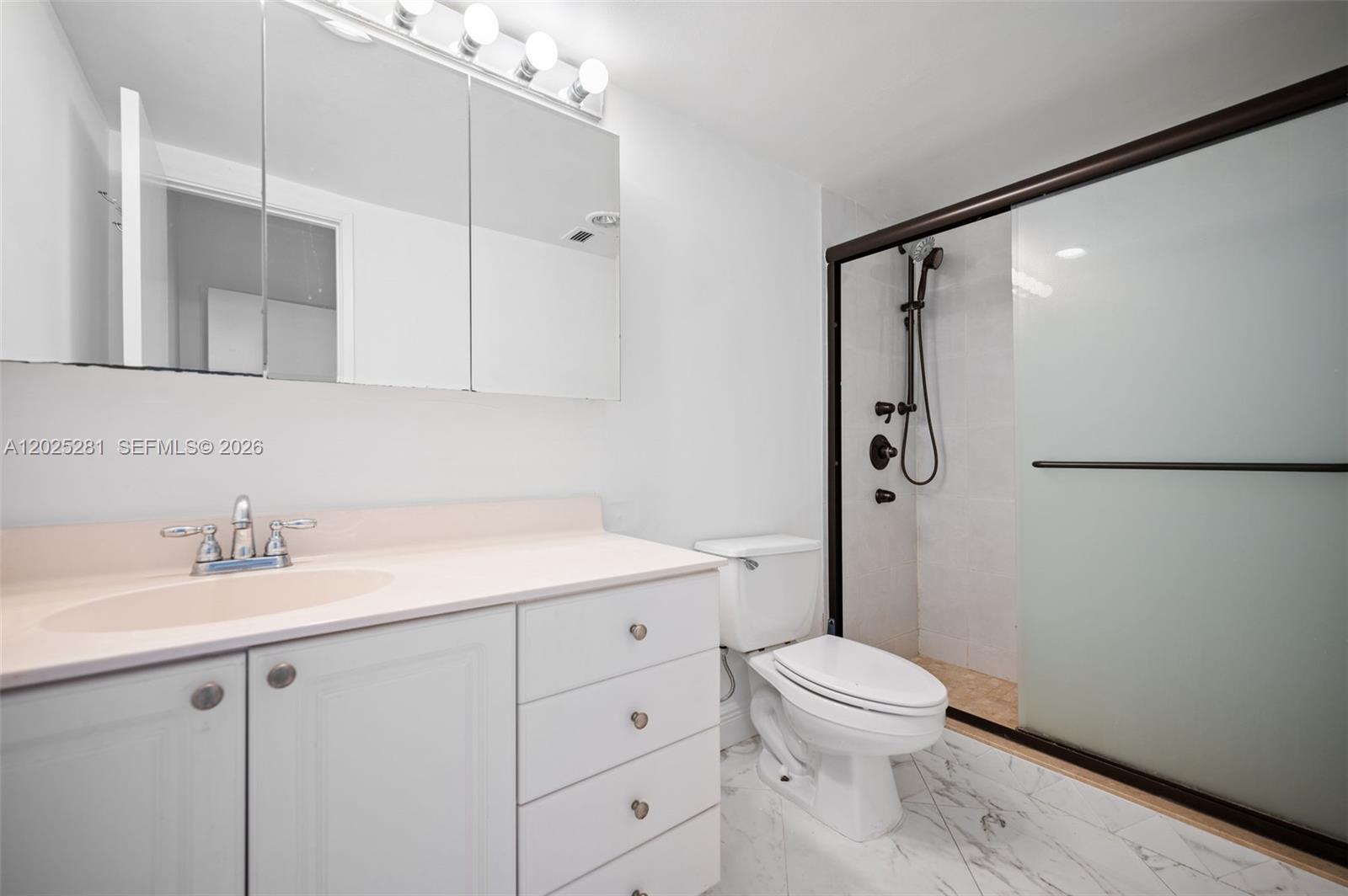 OCEANVIEW BUILDING B COND - Residential Lease