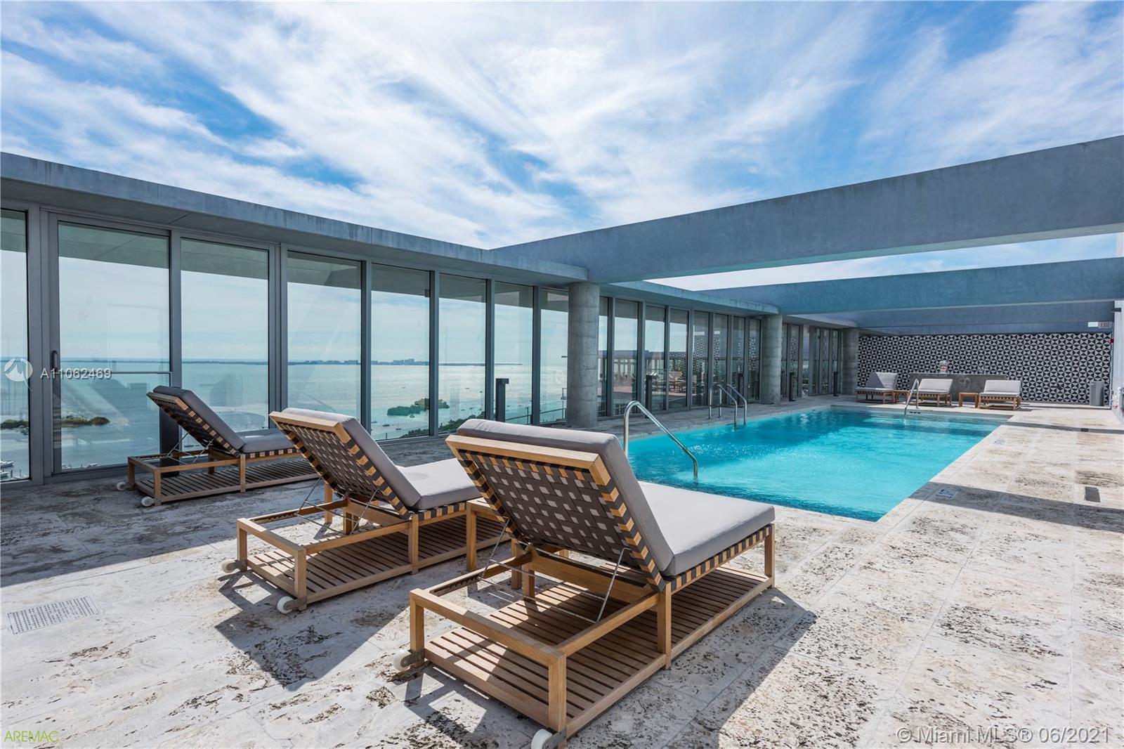 THE GROVE AT GRAND BAY - Residential