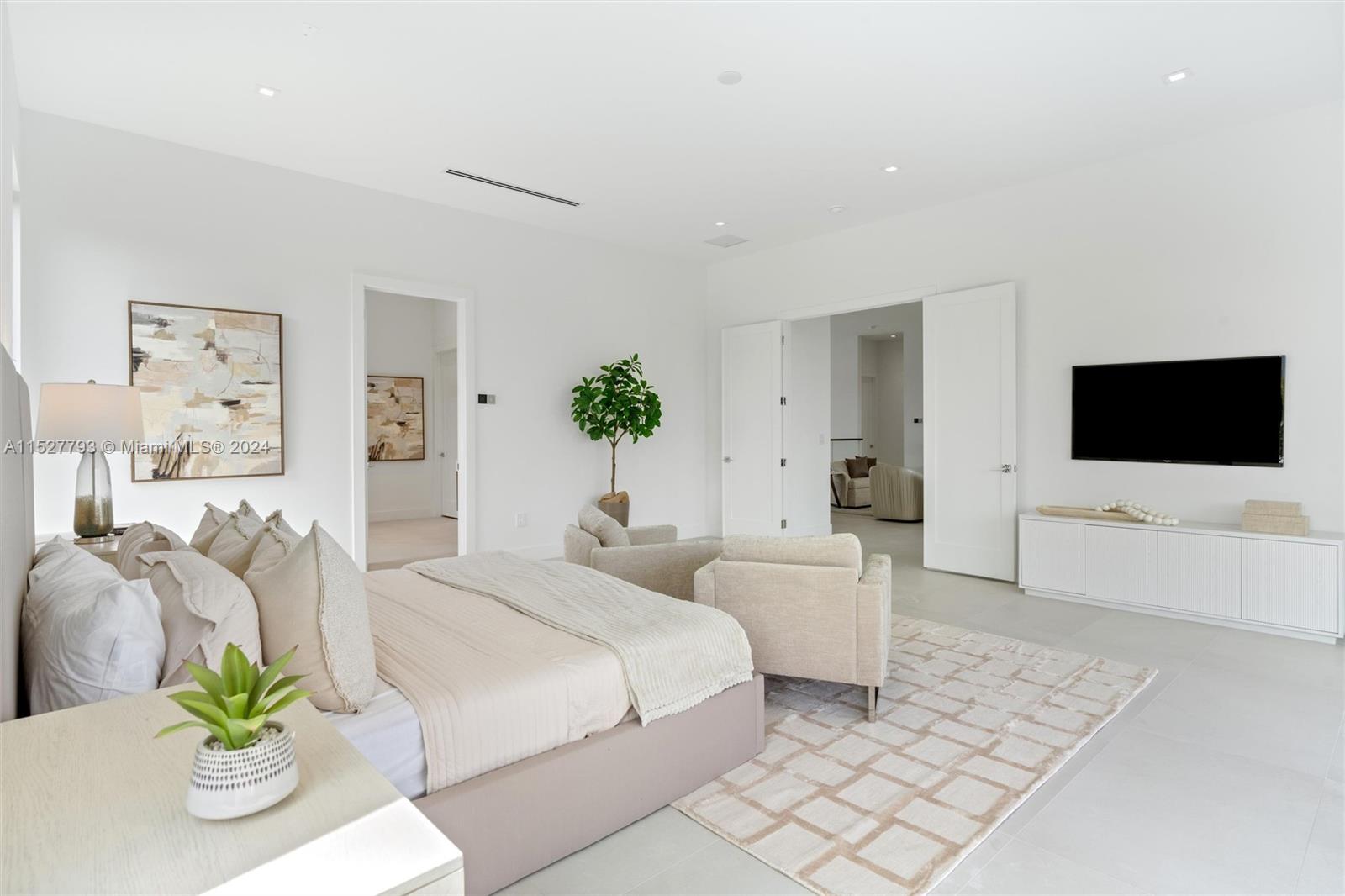 AVIATION COUNTRY CLUB - Residential