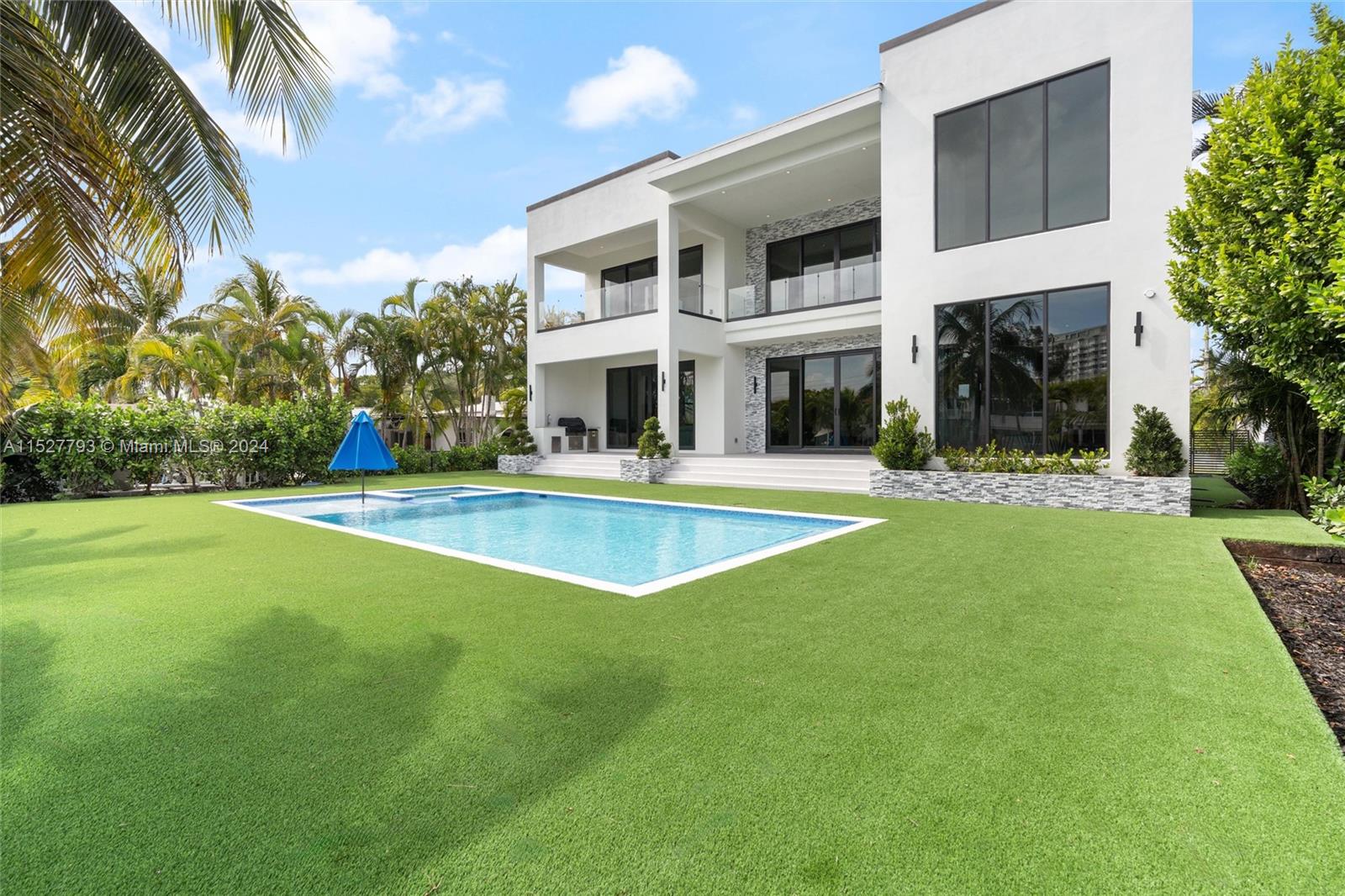 AVIATION COUNTRY CLUB - Residential