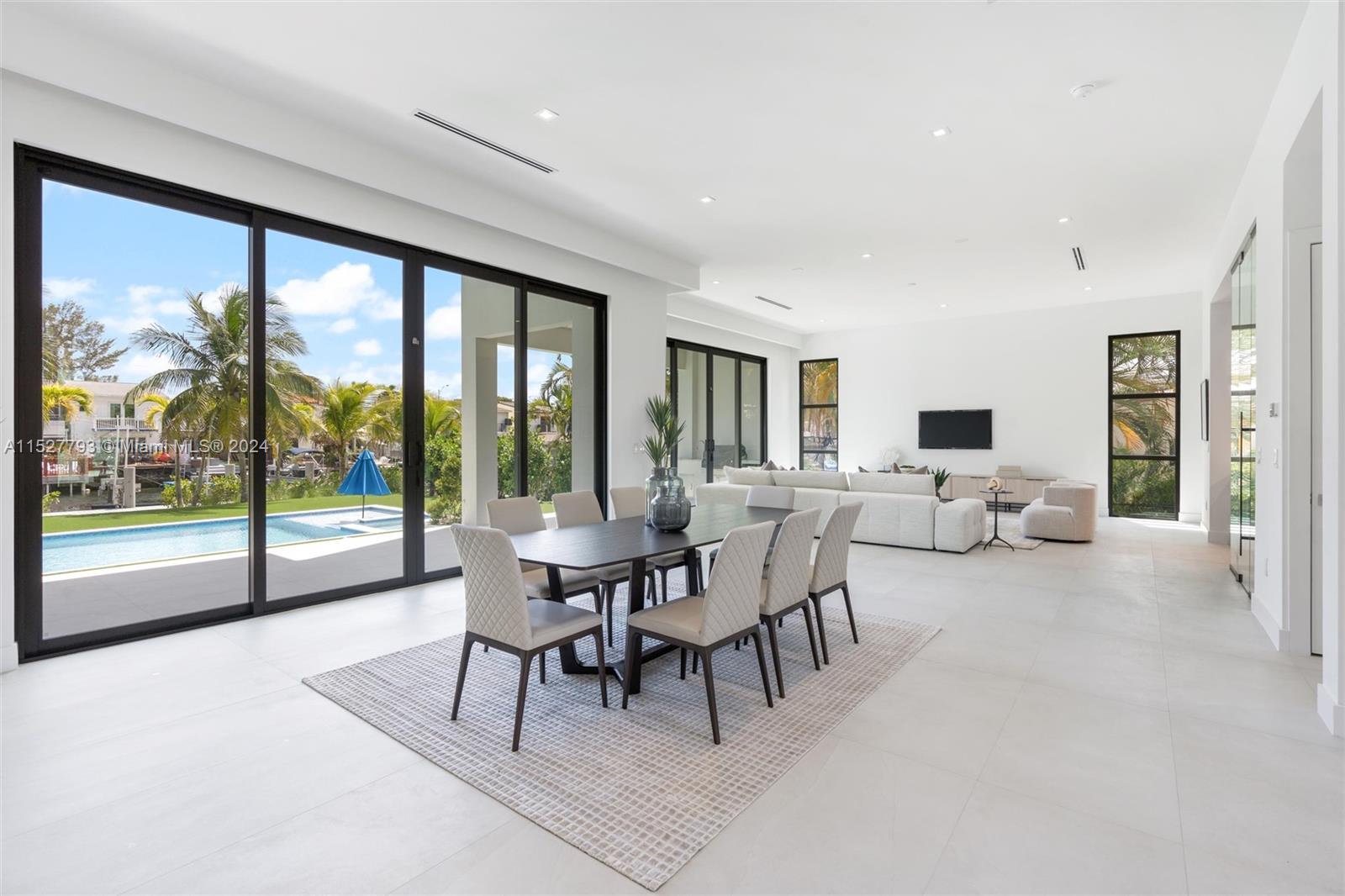 AVIATION COUNTRY CLUB - Residential