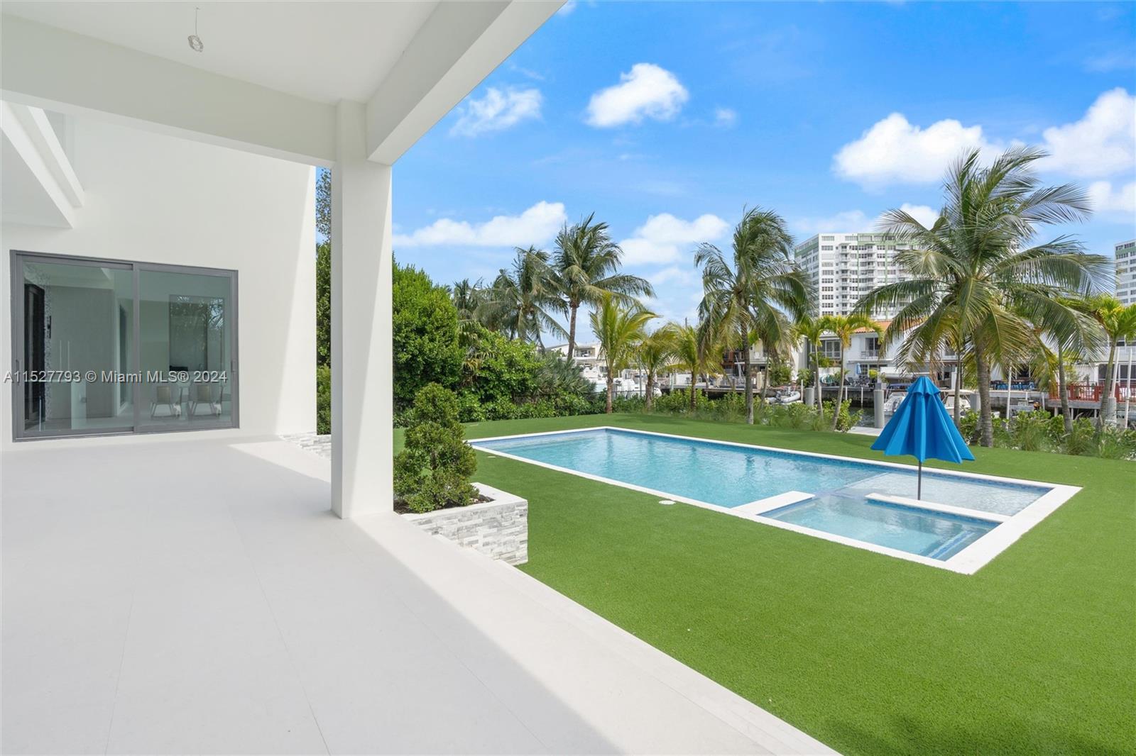 AVIATION COUNTRY CLUB - Residential