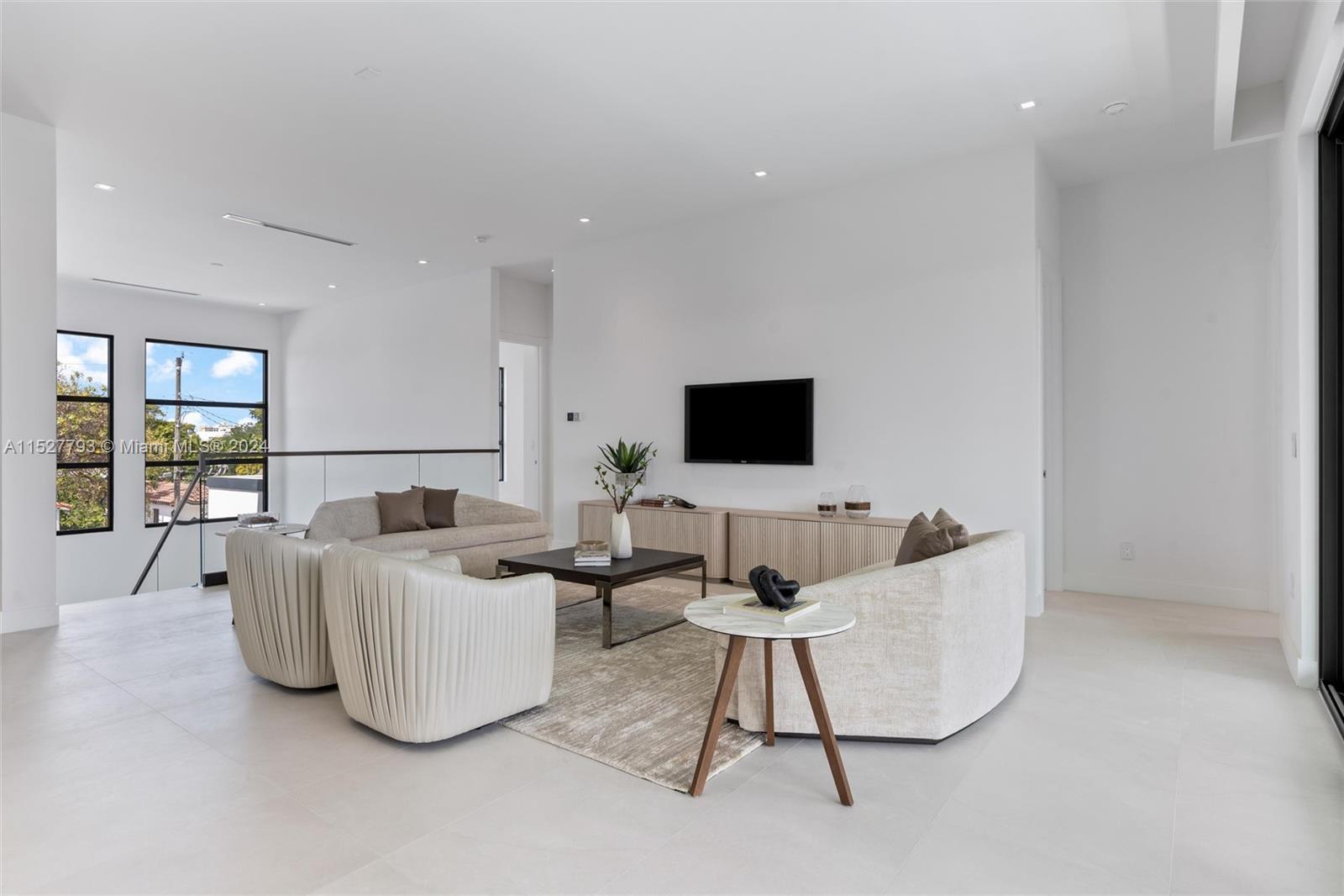 AVIATION COUNTRY CLUB - Residential