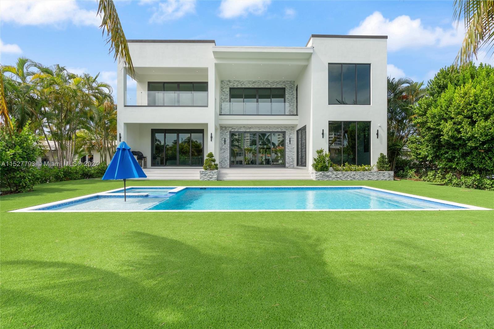 AVIATION COUNTRY CLUB - Residential