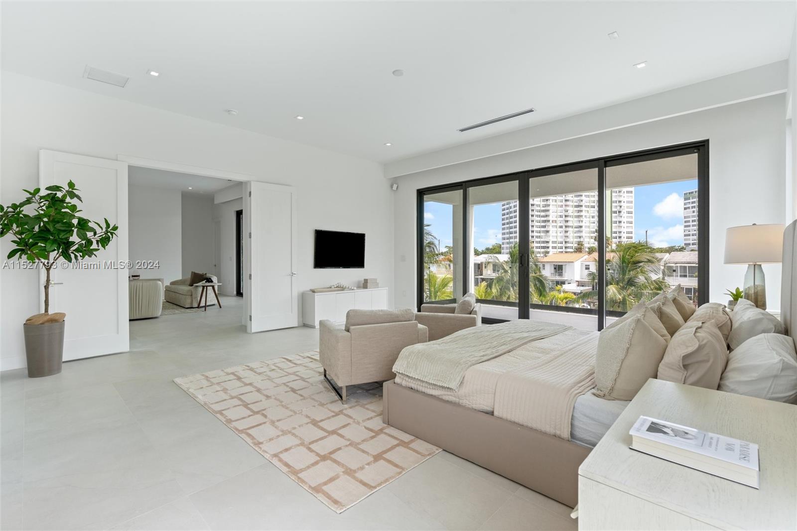AVIATION COUNTRY CLUB - Residential