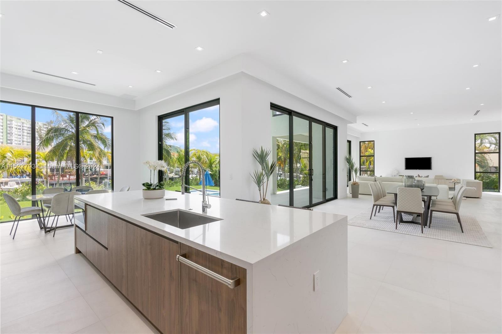 AVIATION COUNTRY CLUB - Residential