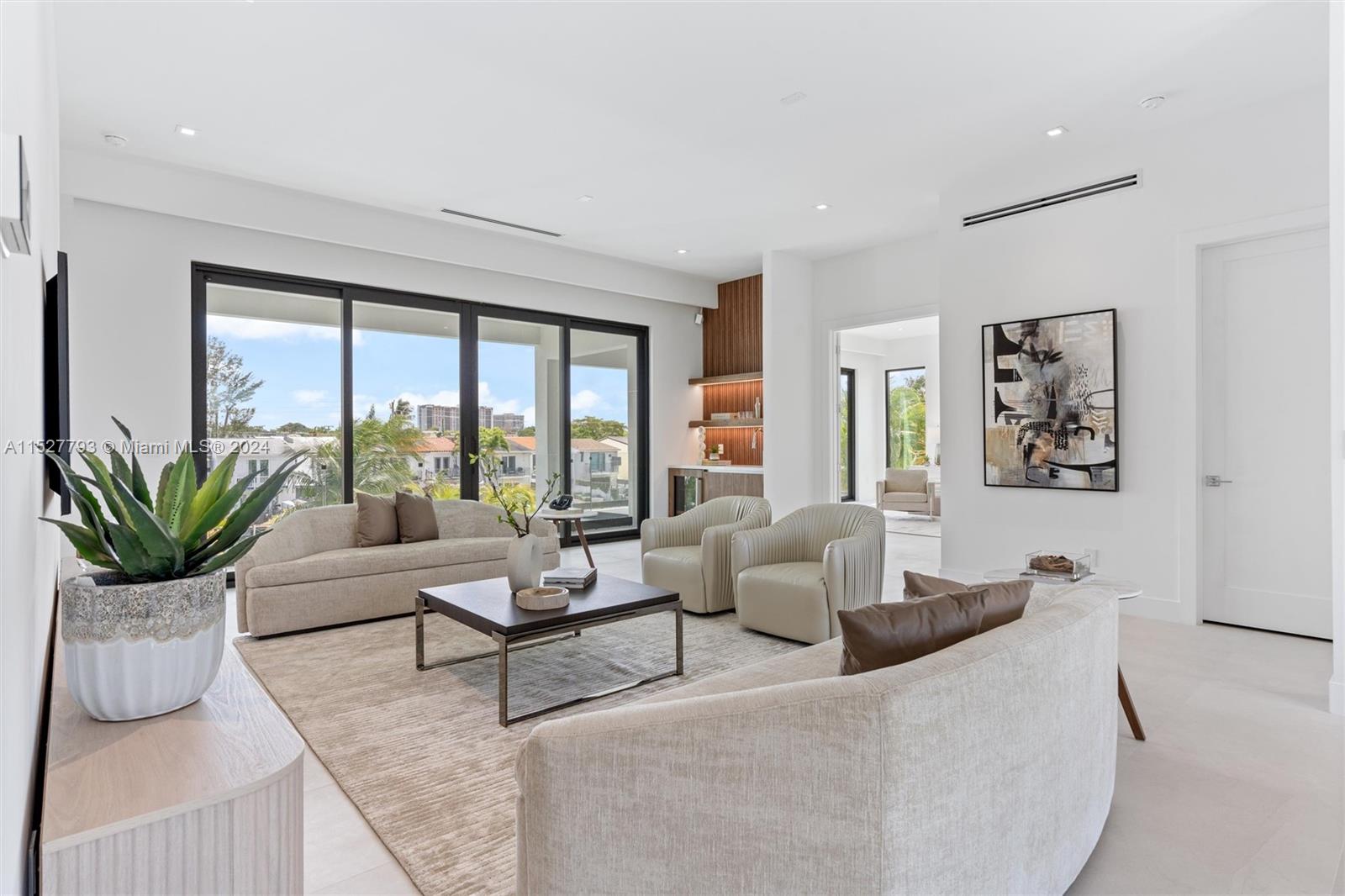 AVIATION COUNTRY CLUB - Residential