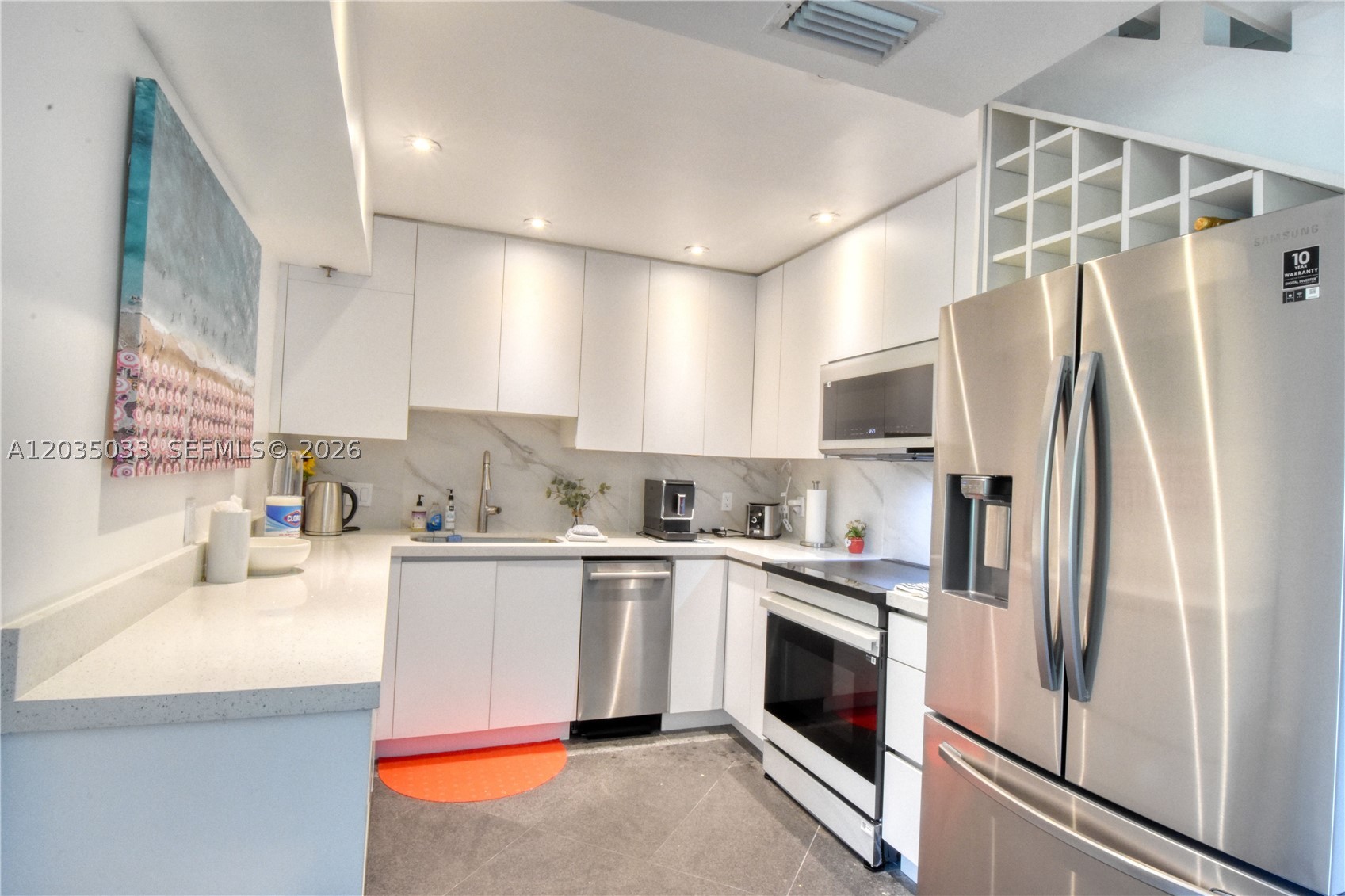 THE ALLIAGE CONDO - Residential Lease