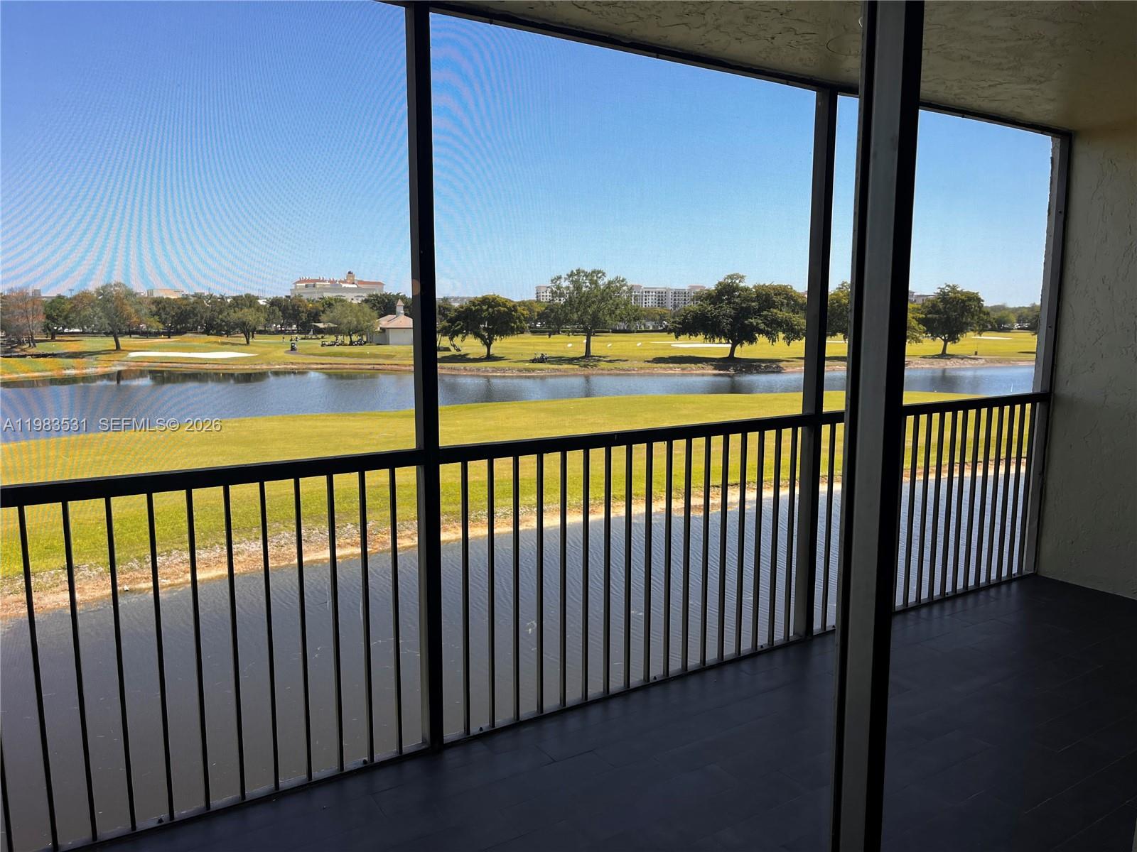 ROLLING HILLS GOLF AND TE - Residential