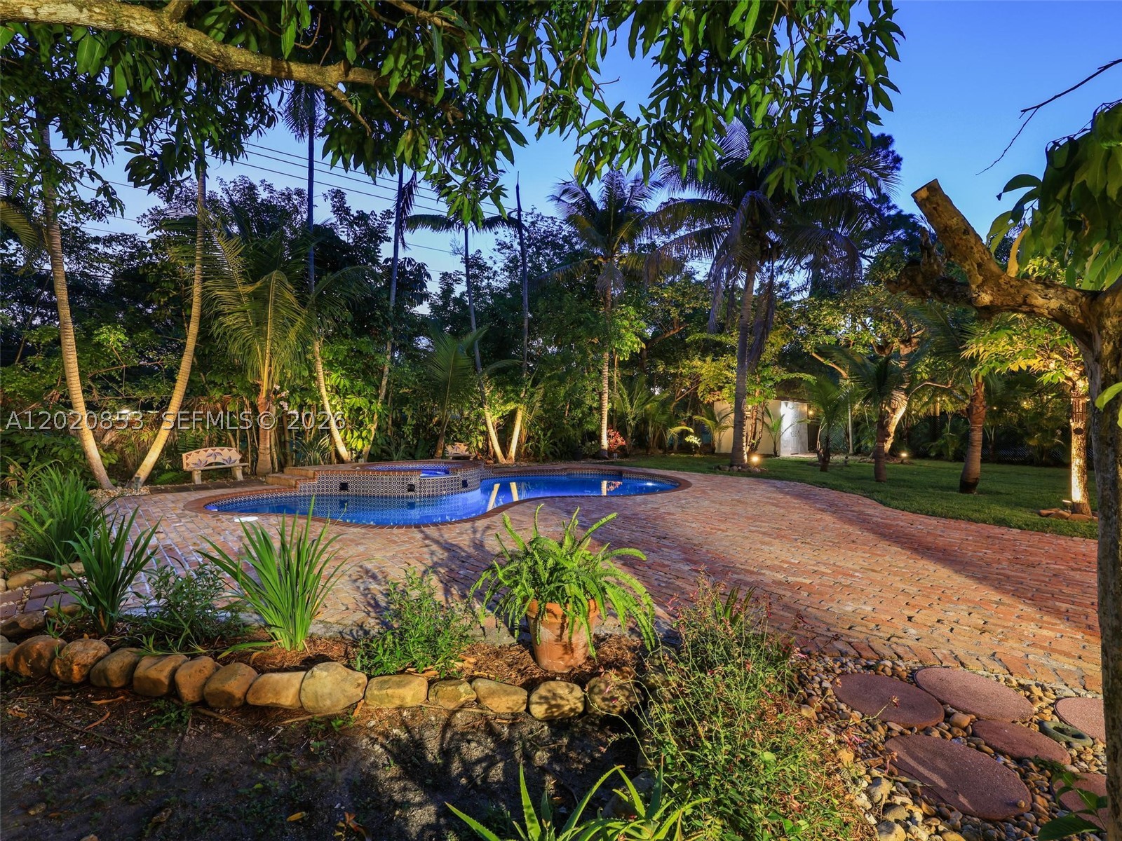CAROLE HELMS MANOR - Residential
