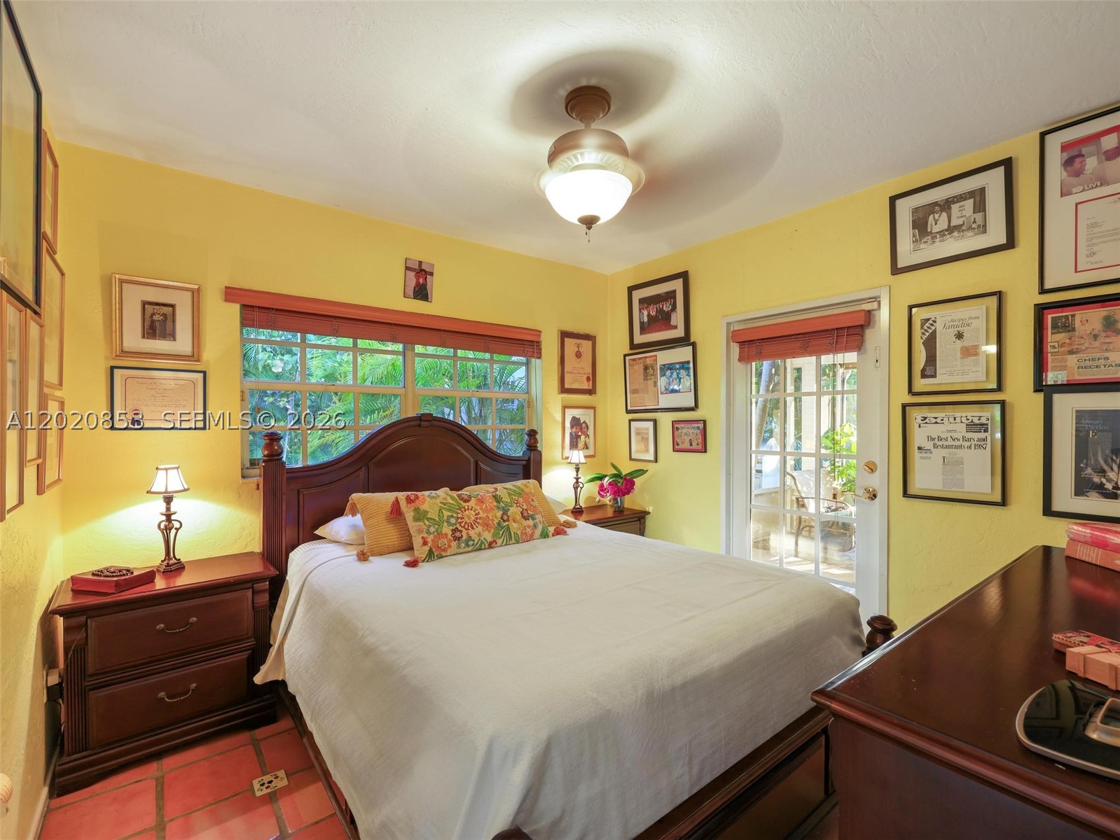 CAROLE HELMS MANOR - Residential