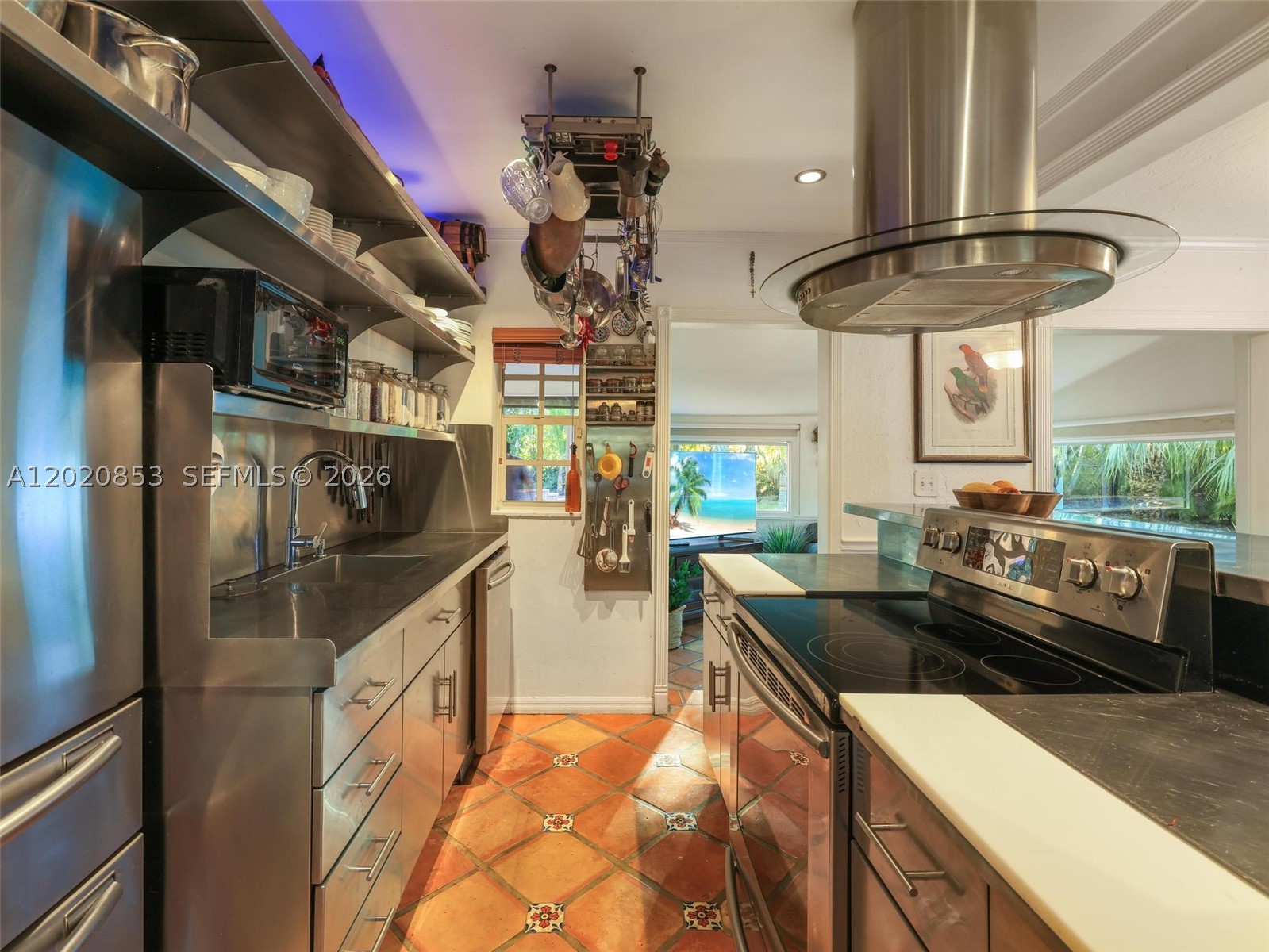 CAROLE HELMS MANOR - Residential
