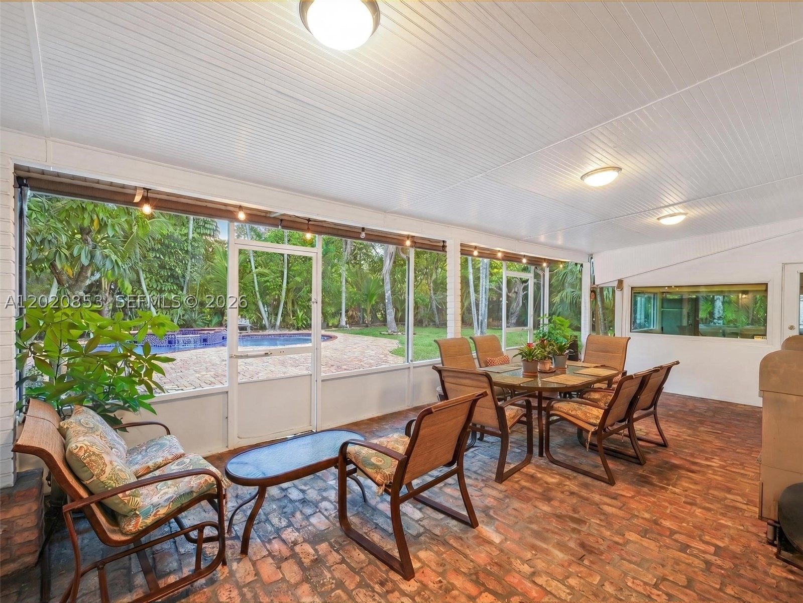 CAROLE HELMS MANOR - Residential