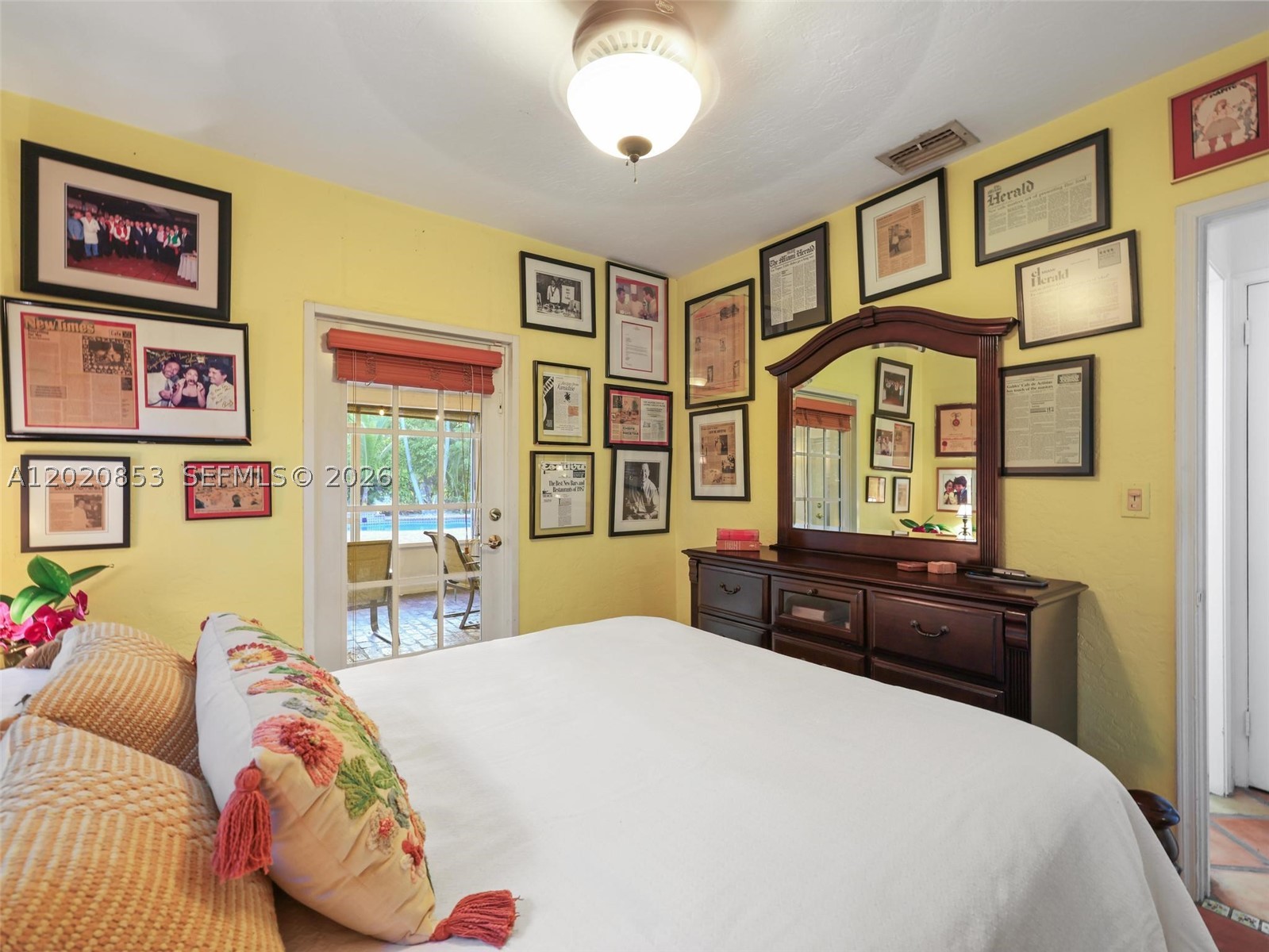 CAROLE HELMS MANOR - Residential