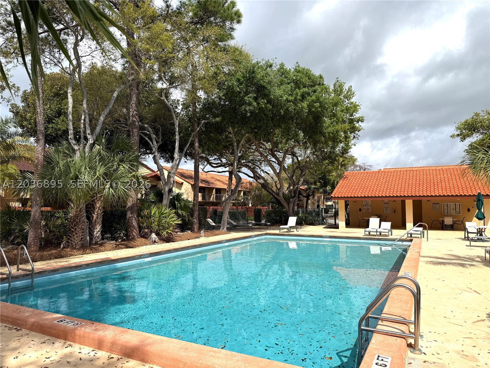 DADELAND COVE SEC 1 - Residential Lease