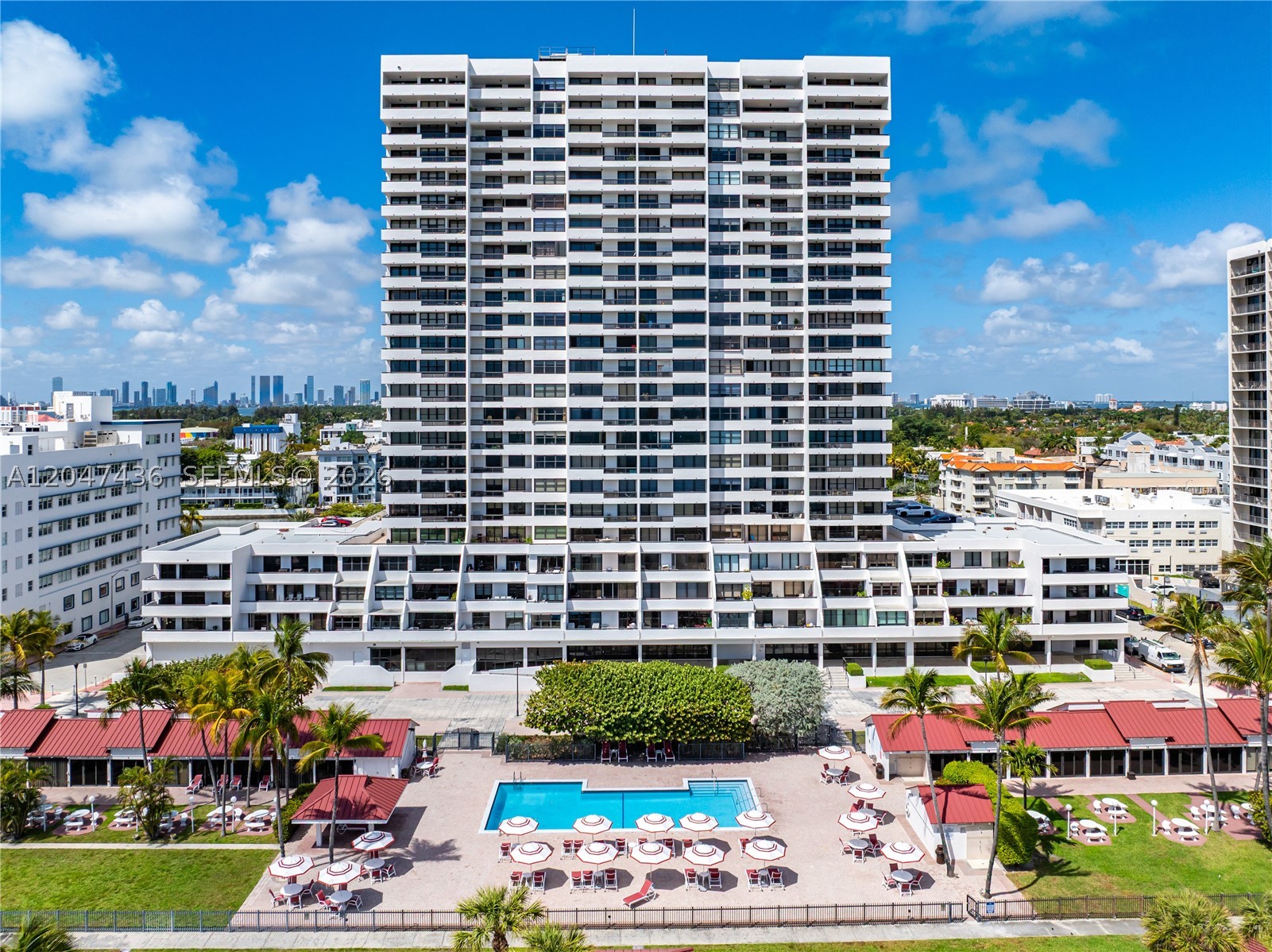 CLUB ATLANTIS CONDO - Residential