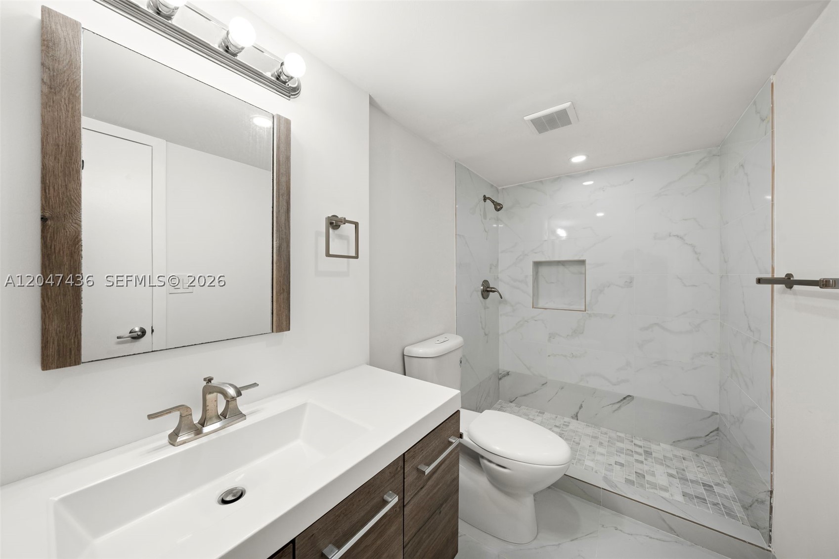 CLUB ATLANTIS CONDO - Residential
