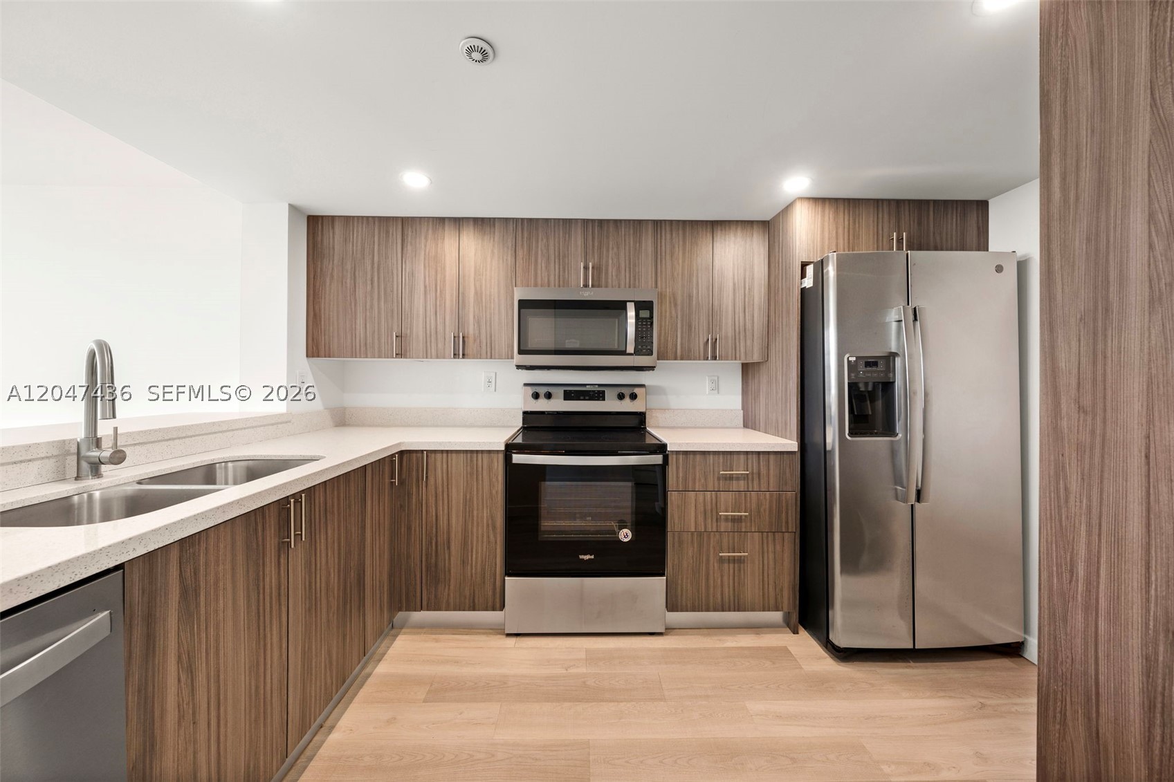 CLUB ATLANTIS CONDO - Residential