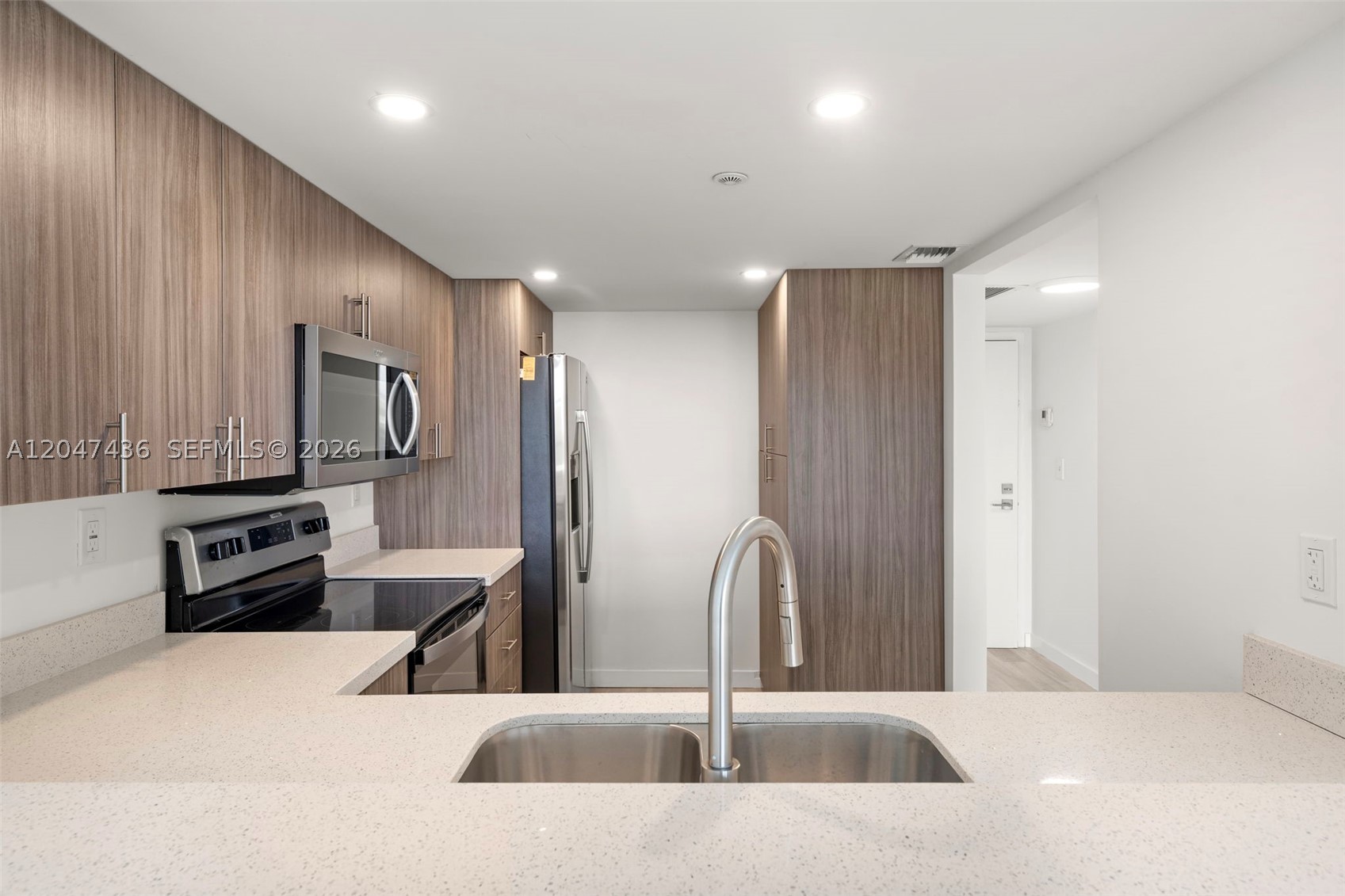 CLUB ATLANTIS CONDO - Residential
