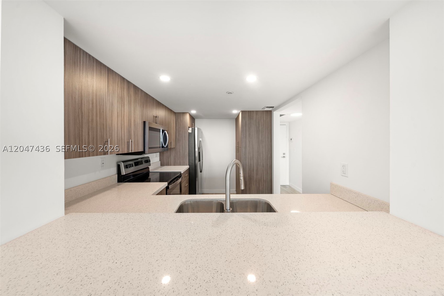 CLUB ATLANTIS CONDO - Residential