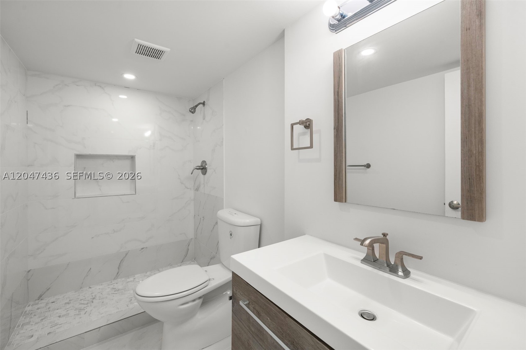 CLUB ATLANTIS CONDO - Residential
