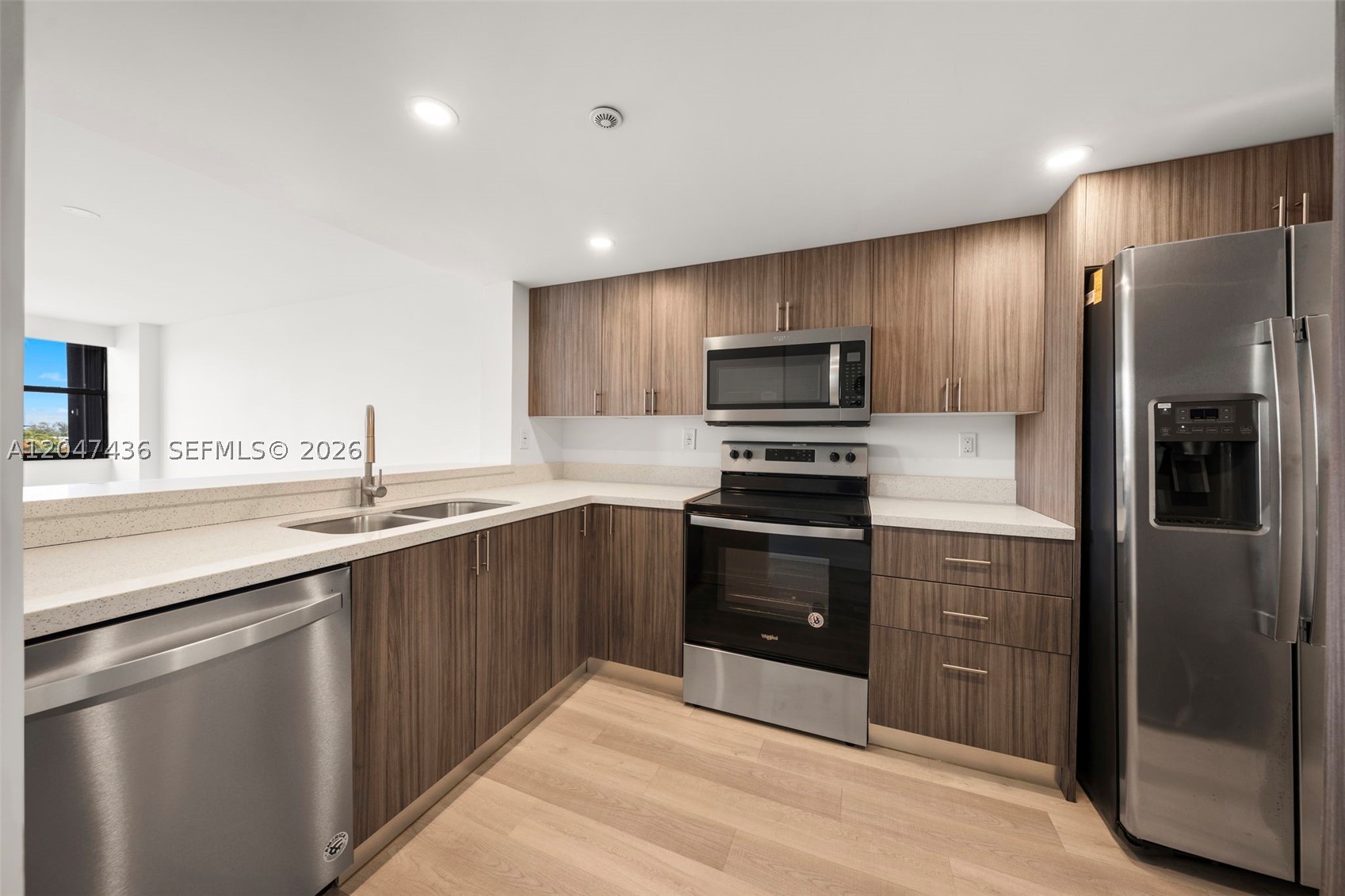 CLUB ATLANTIS CONDO - Residential