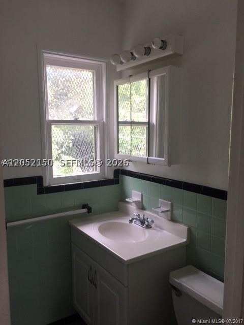 C GAB DOUGLAS SEC - Residential Lease