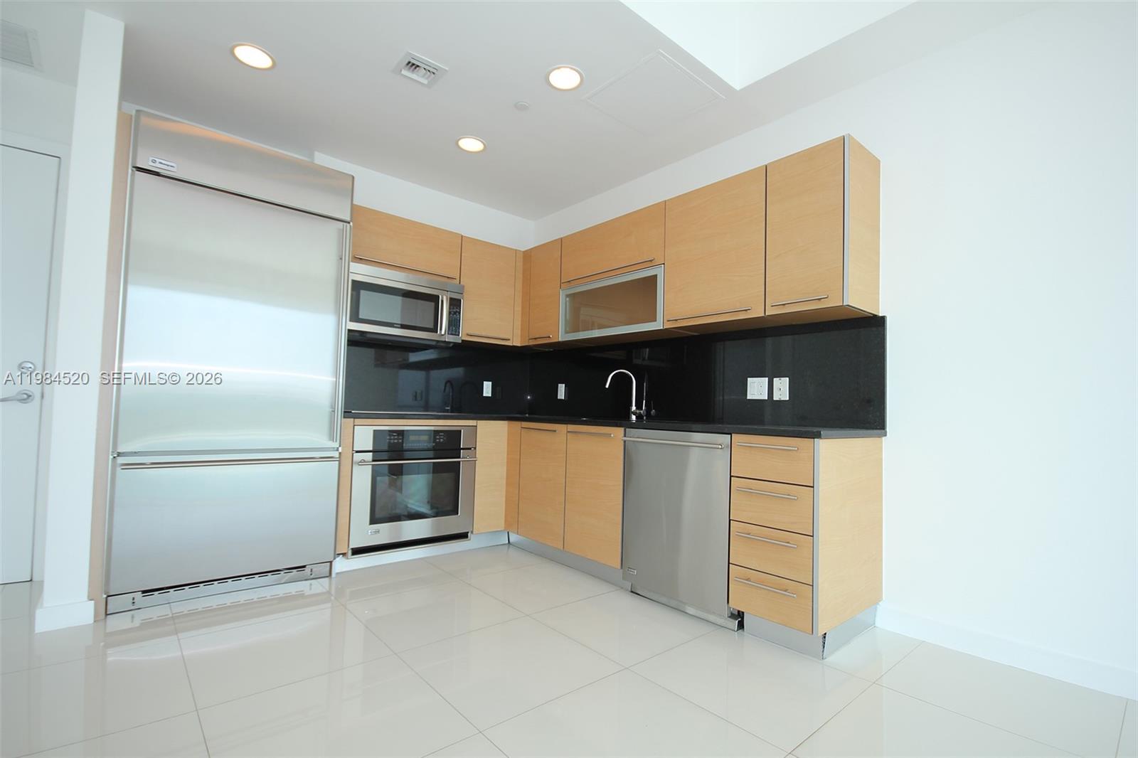 THE PLAZA 851 BRICKELL - Residential Lease