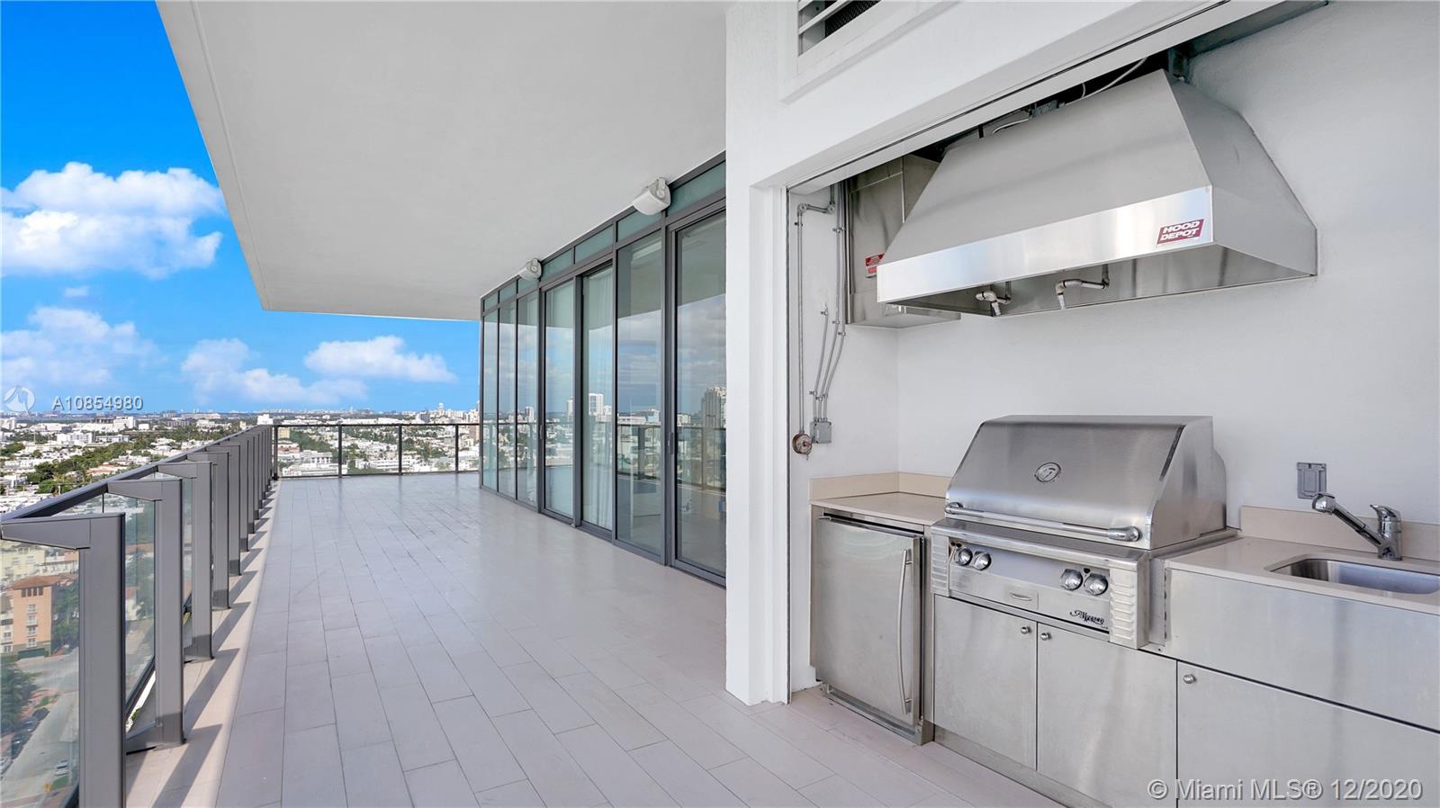 APOGEE CONDO - Residential