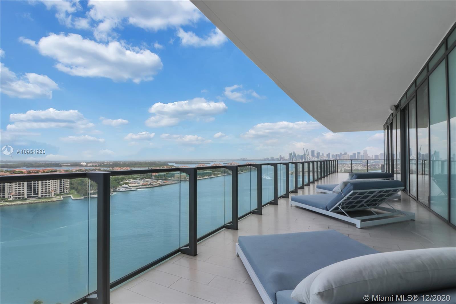 APOGEE CONDO - Residential