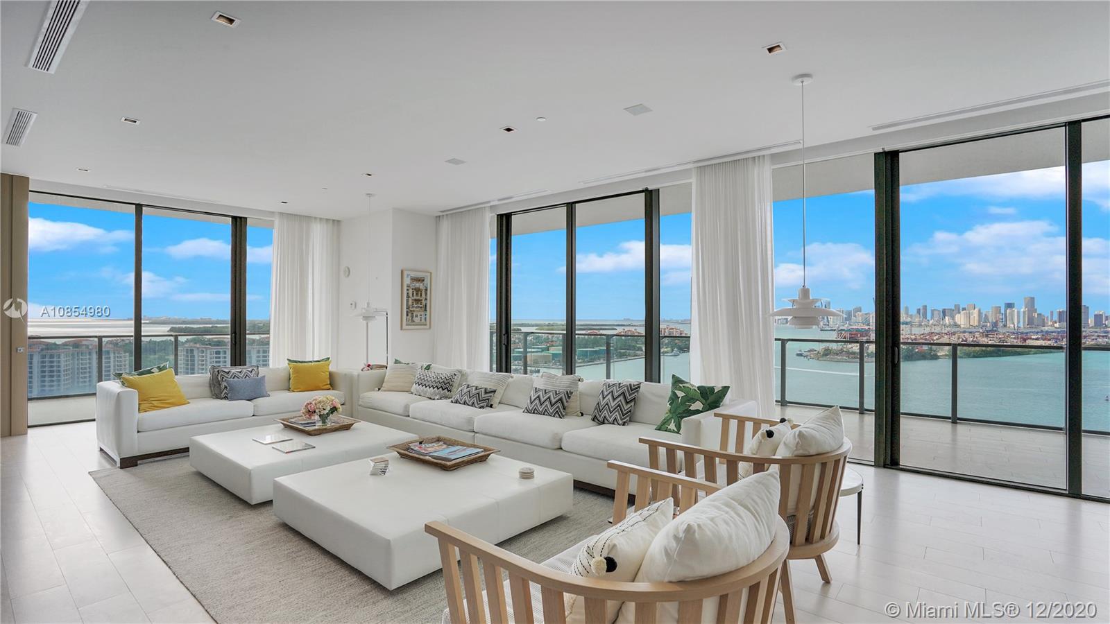 APOGEE CONDO - Residential