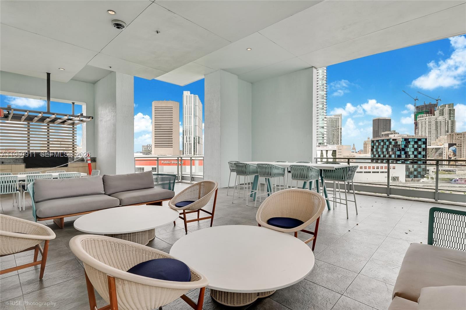 IVY CONDO - Residential