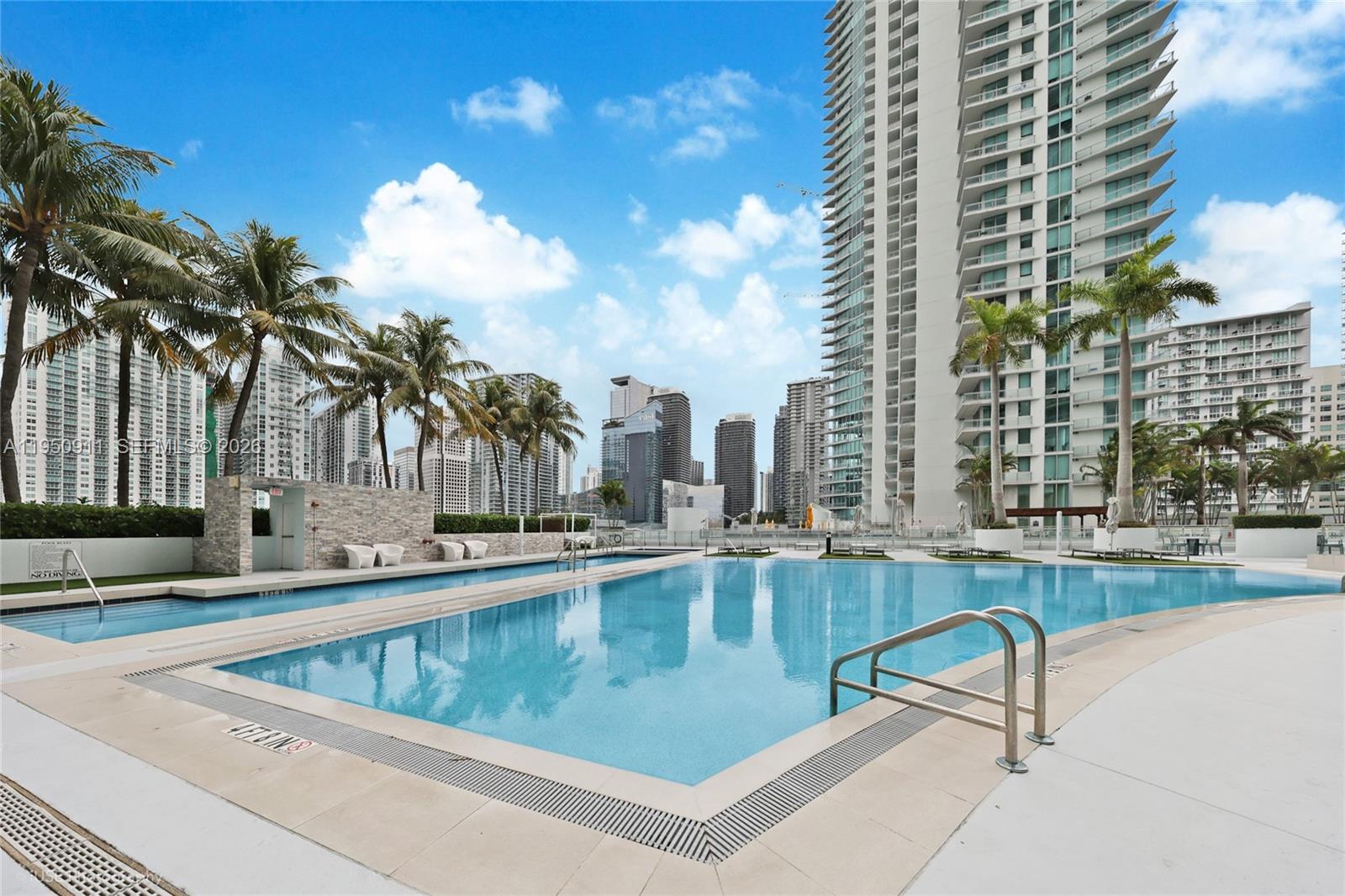 IVY CONDO - Residential