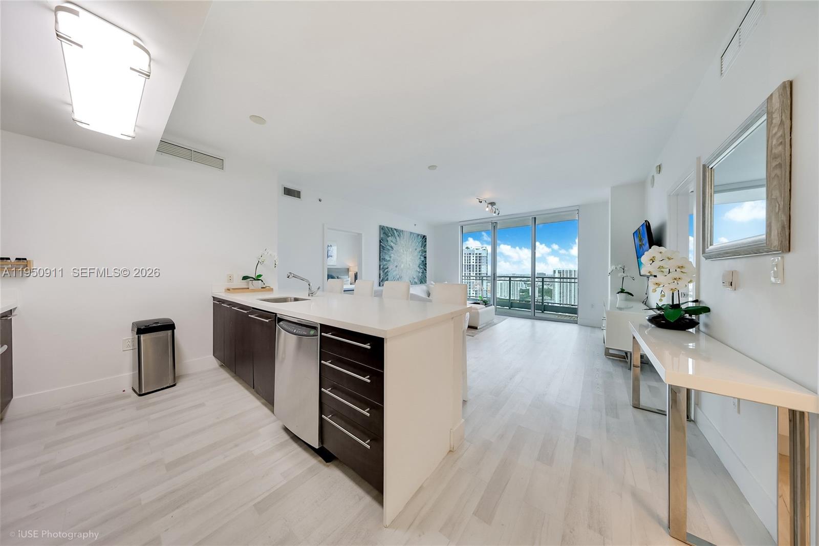 IVY CONDO - Residential