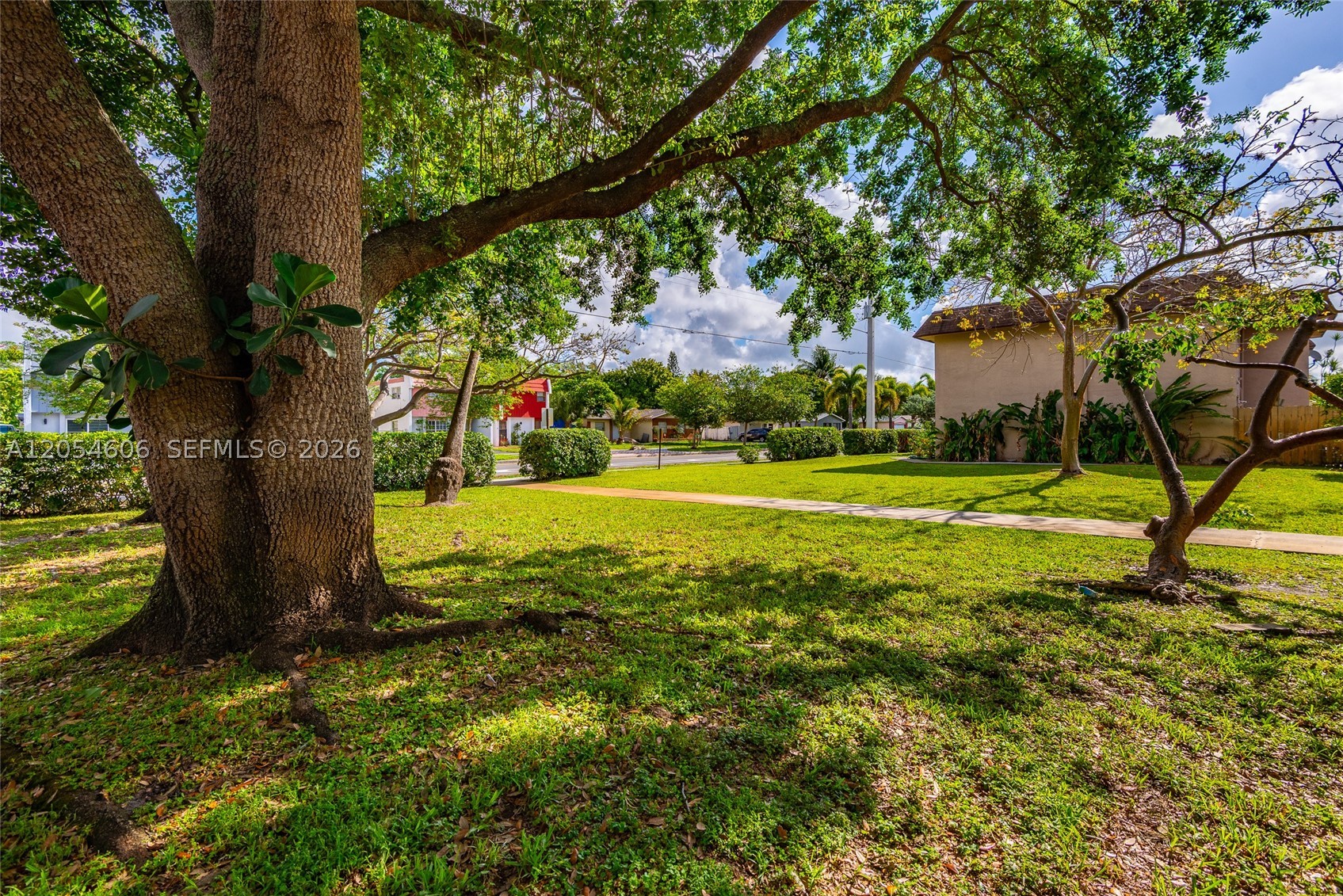 TAM OSHANTER GARDENS FAMI - Residential Lease