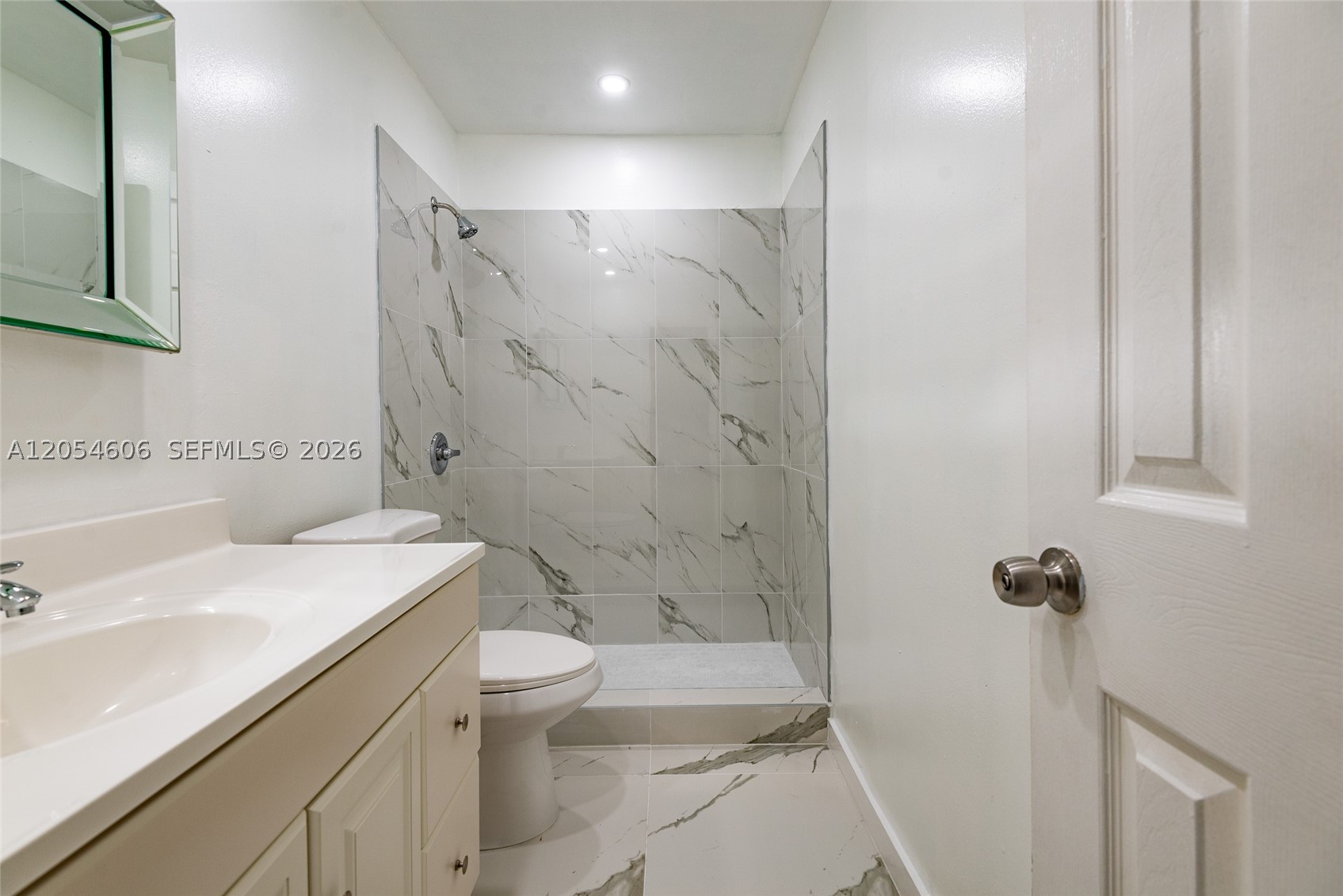 TAM OSHANTER GARDENS FAMI - Residential Lease