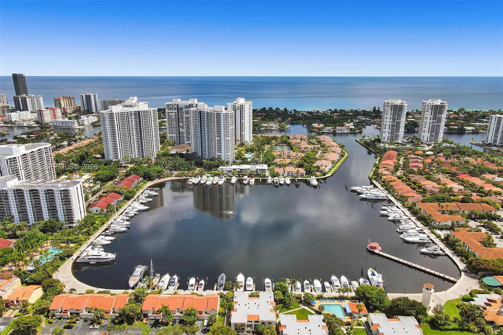 COSTAIN VILLAS HARBOR VIL - Residential