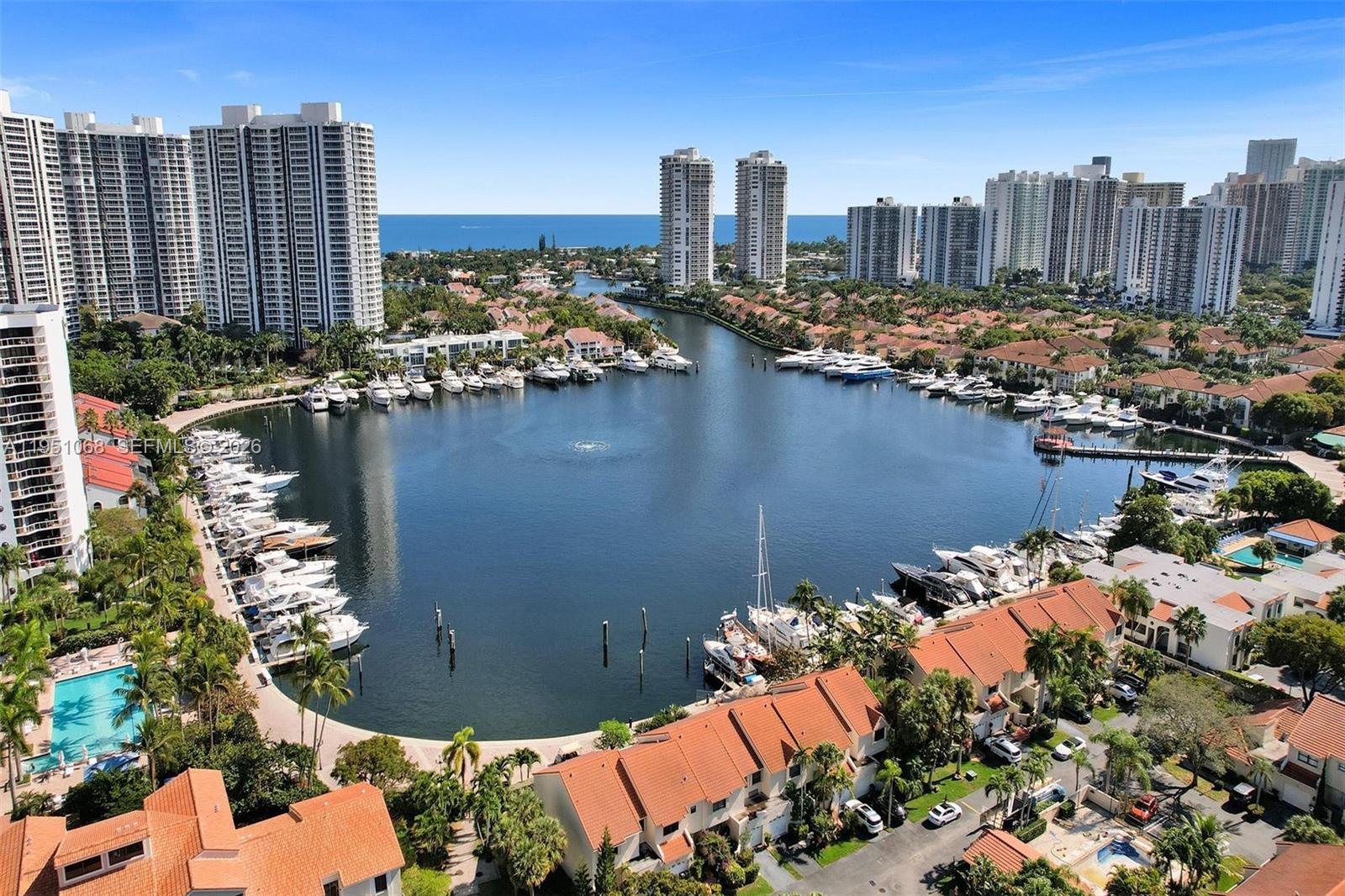 COSTAIN VILLAS HARBOR VIL - Residential