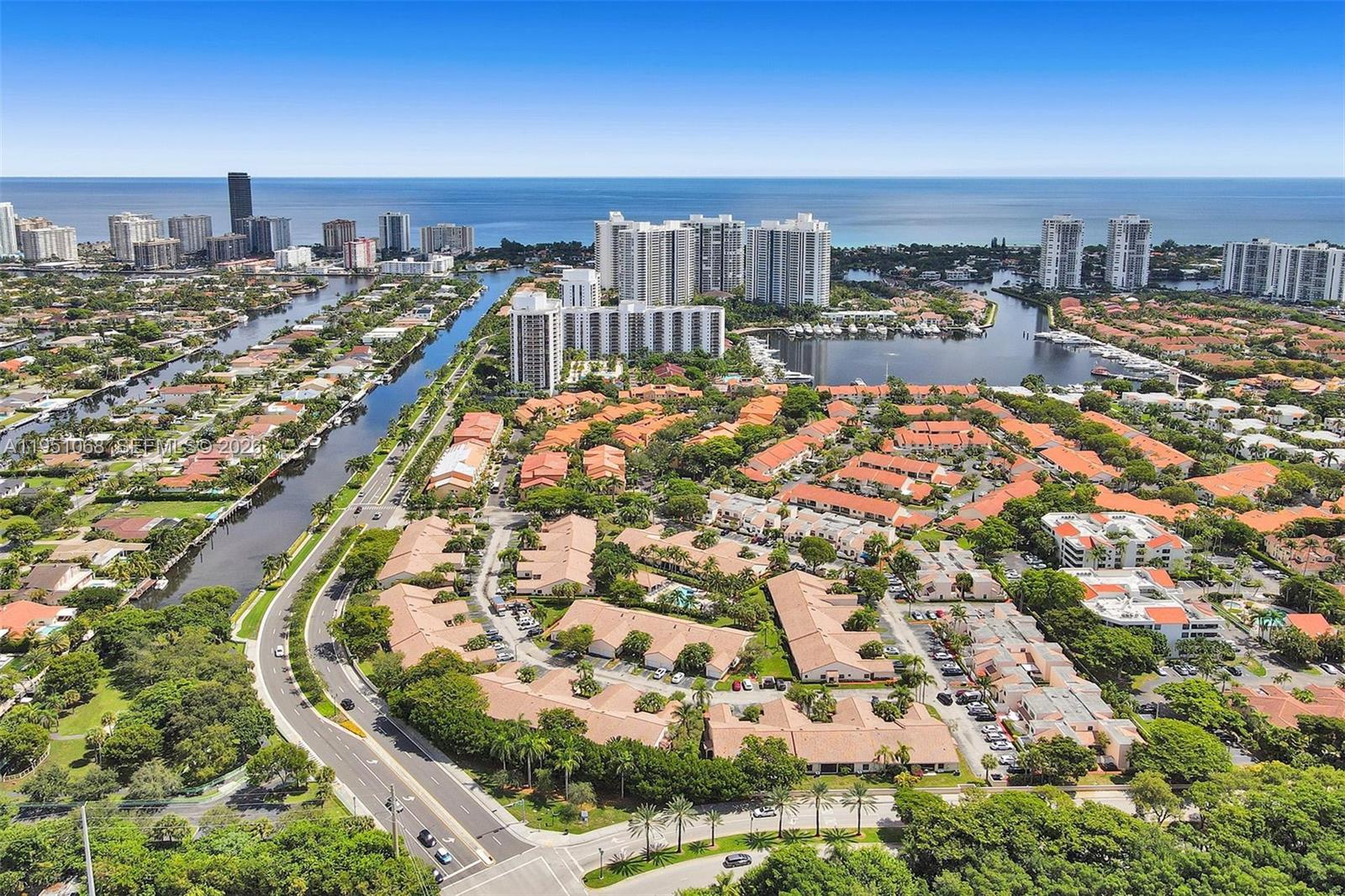 COSTAIN VILLAS HARBOR VIL - Residential